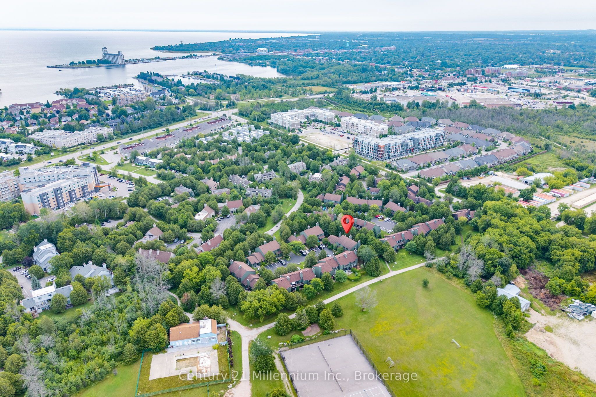 156 N Escarpment Crescent Property Photo 37