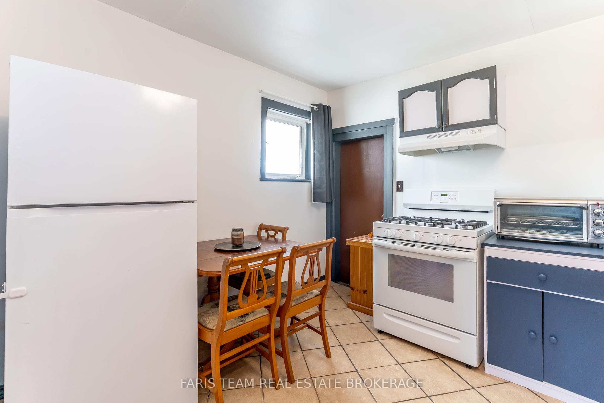 390 Mildred Street Property Photo 9