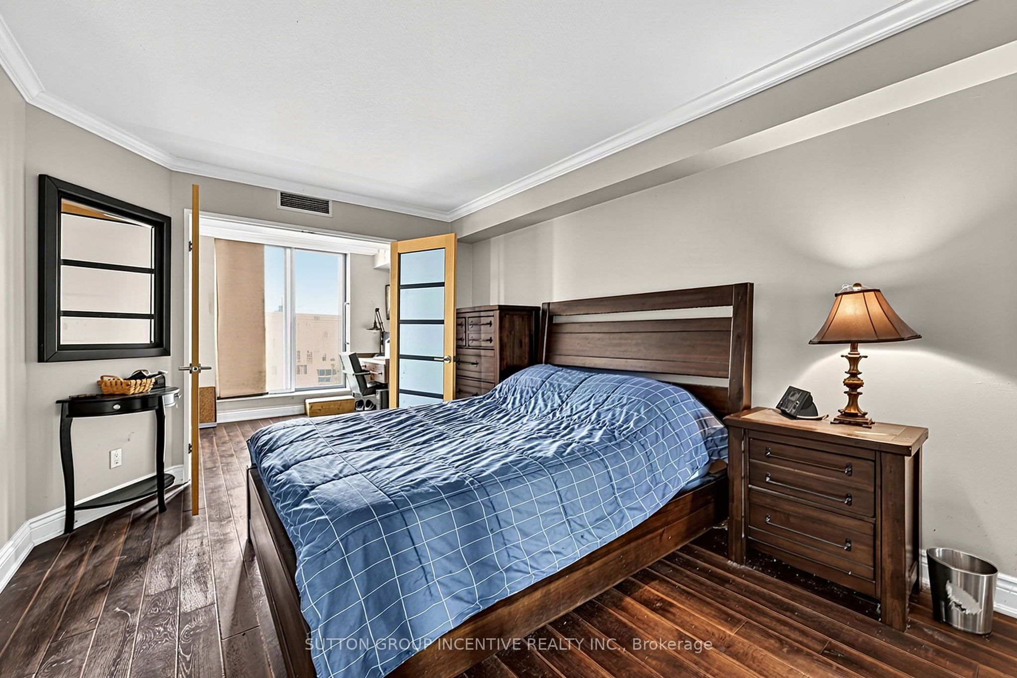 140 Dunlop Street E 304 Property Photo 17