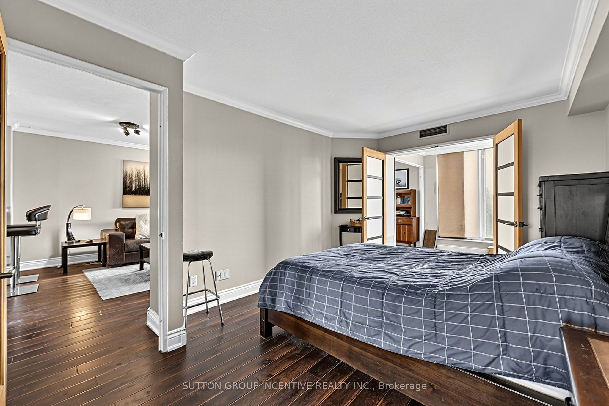 140 Dunlop Street E 304 Property Photo 18