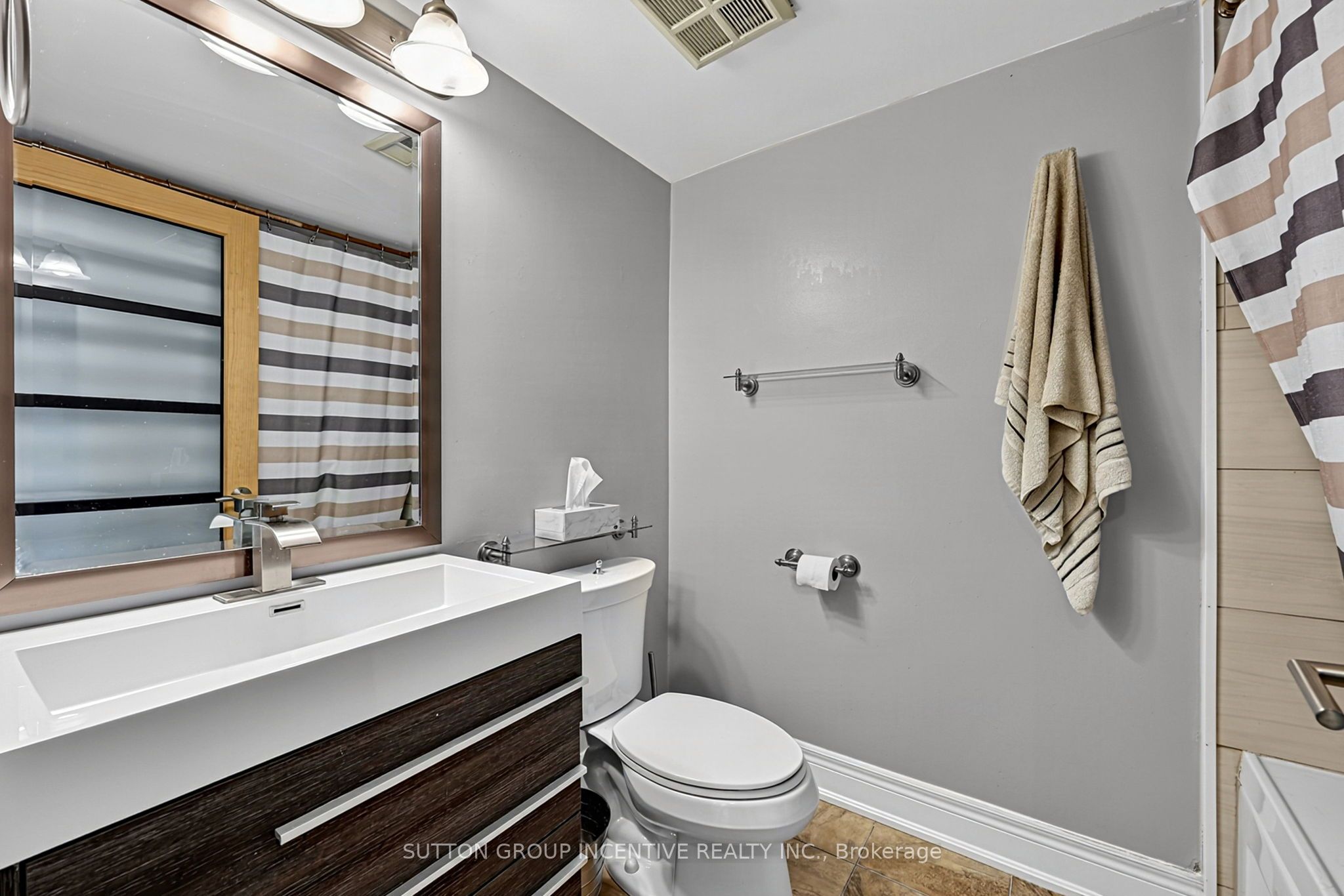 140 Dunlop Street E 304 Property Photo 19