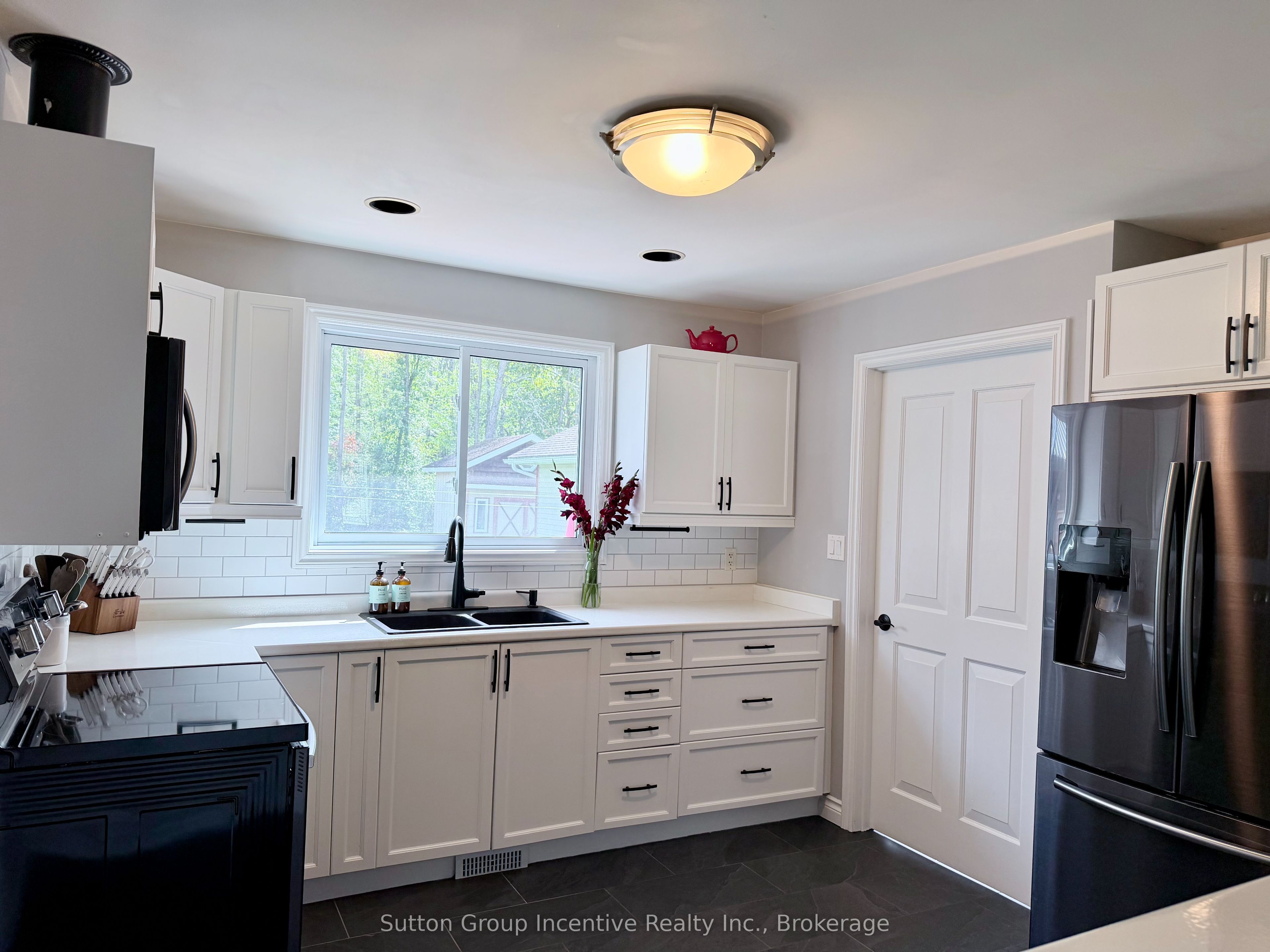 9 George Street Property Photo 11
