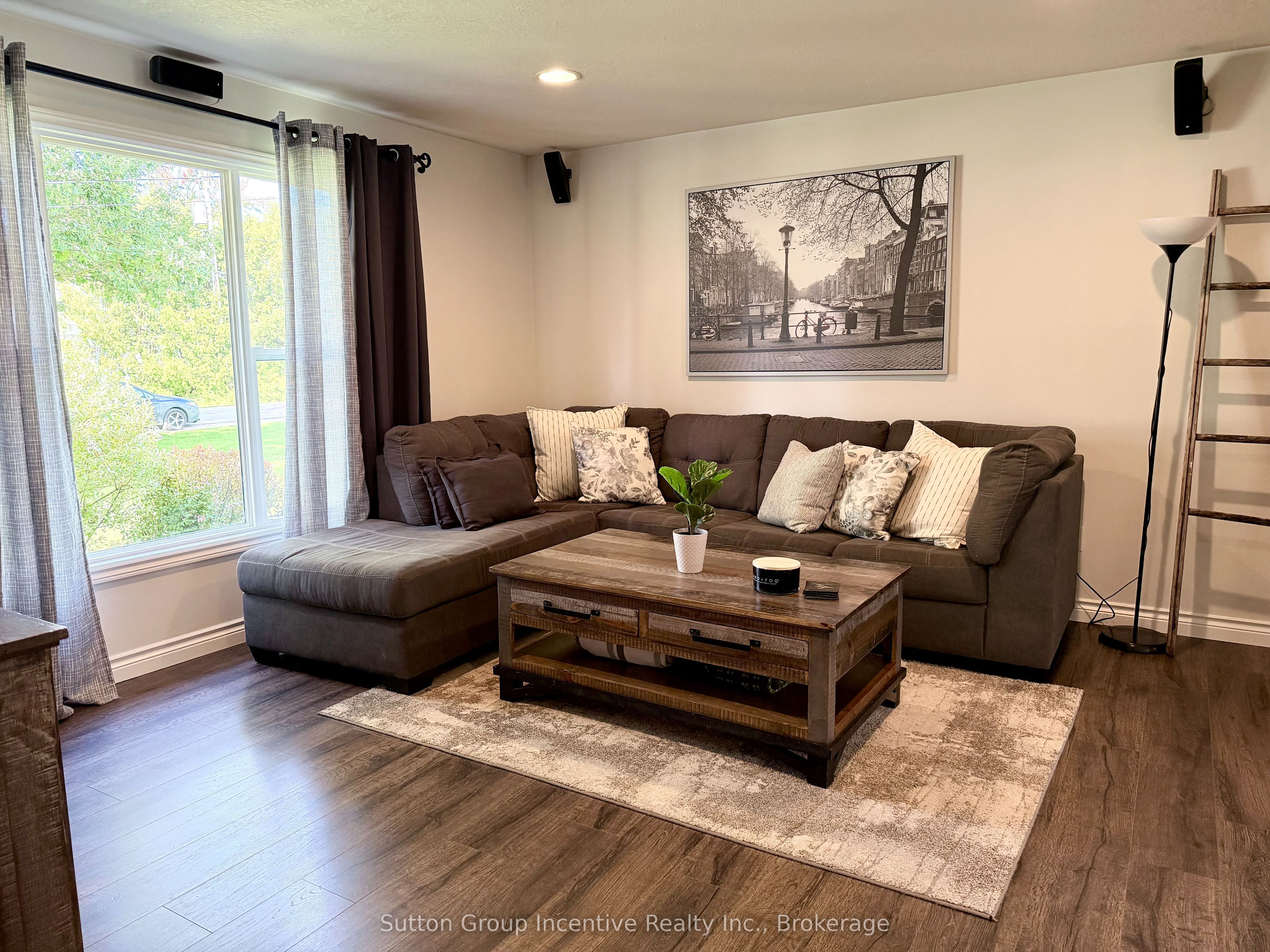 9 George Street Property Photo 17