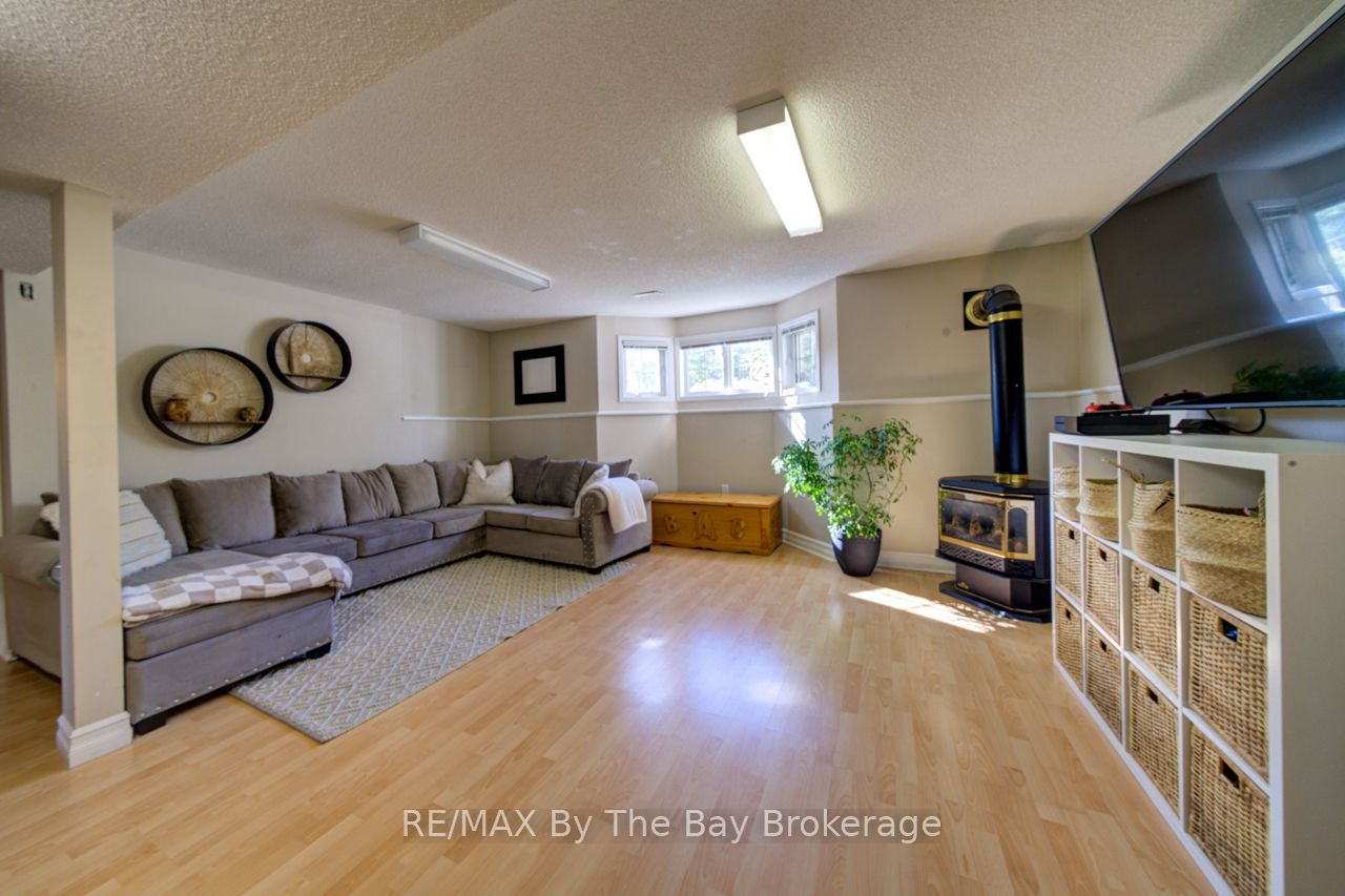 29 Downer Crescent Property Photo 28