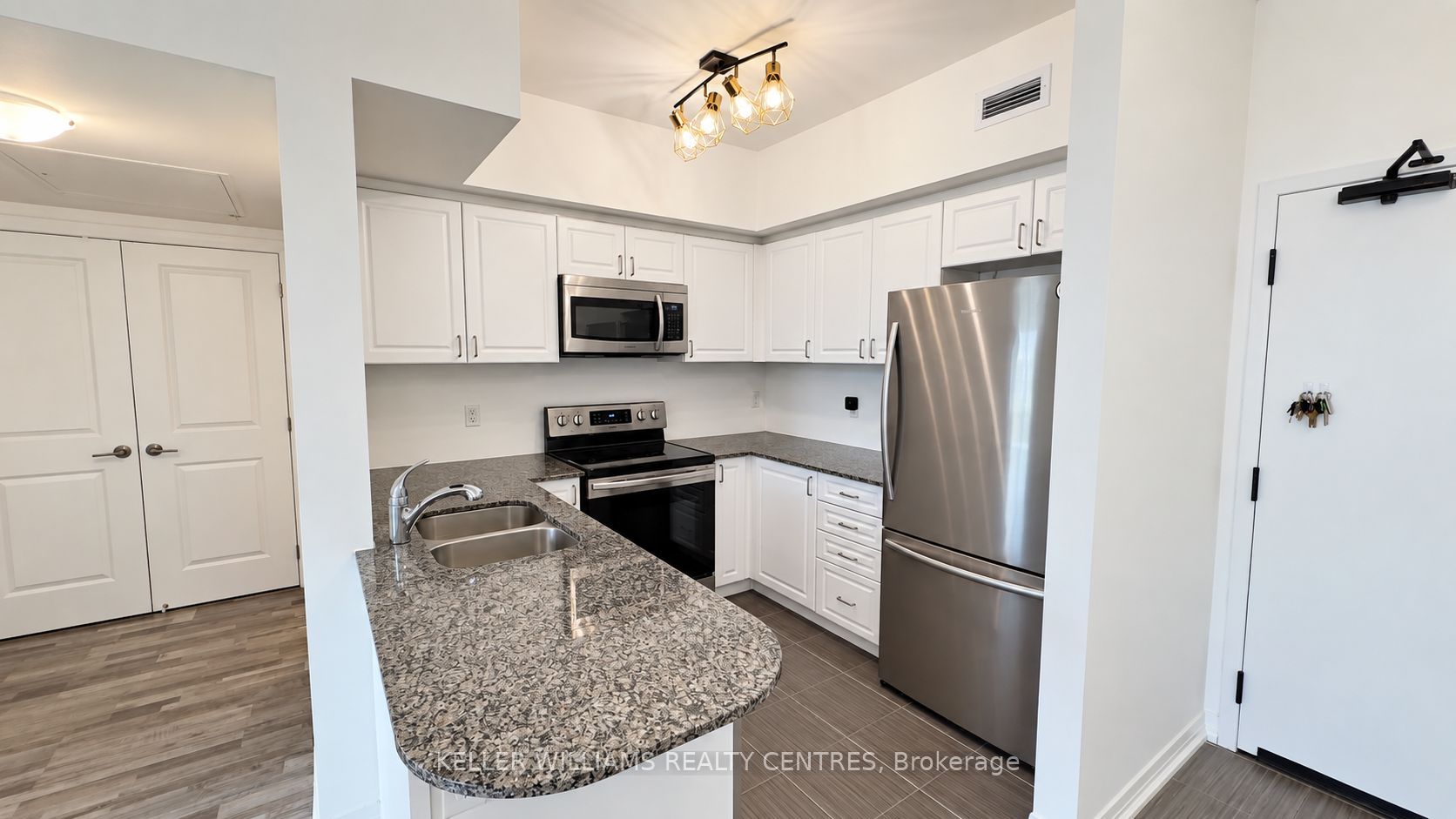 20 Koda Street 409 Property Photo 2