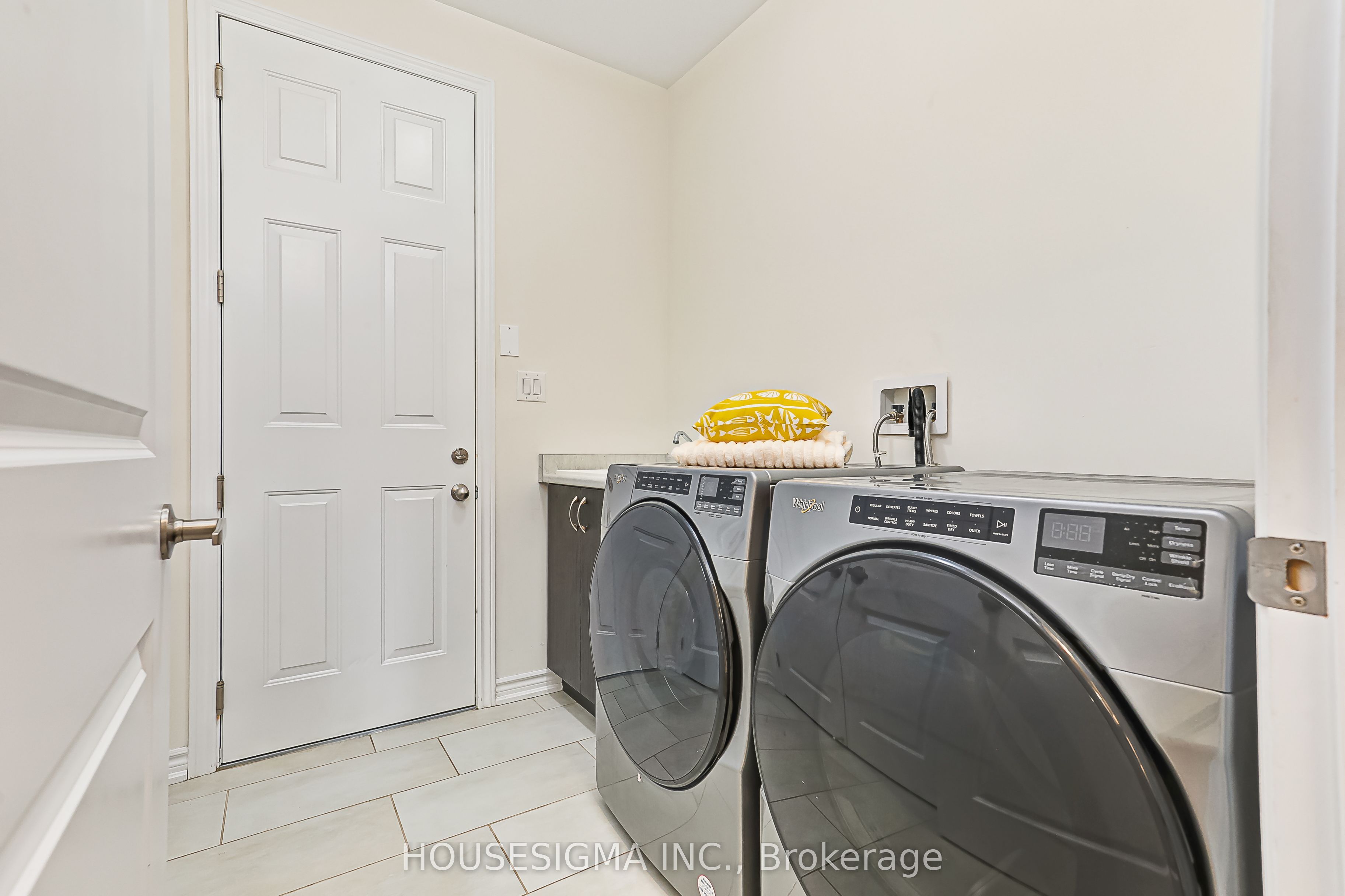22 Simona Avenue Property Photo 25