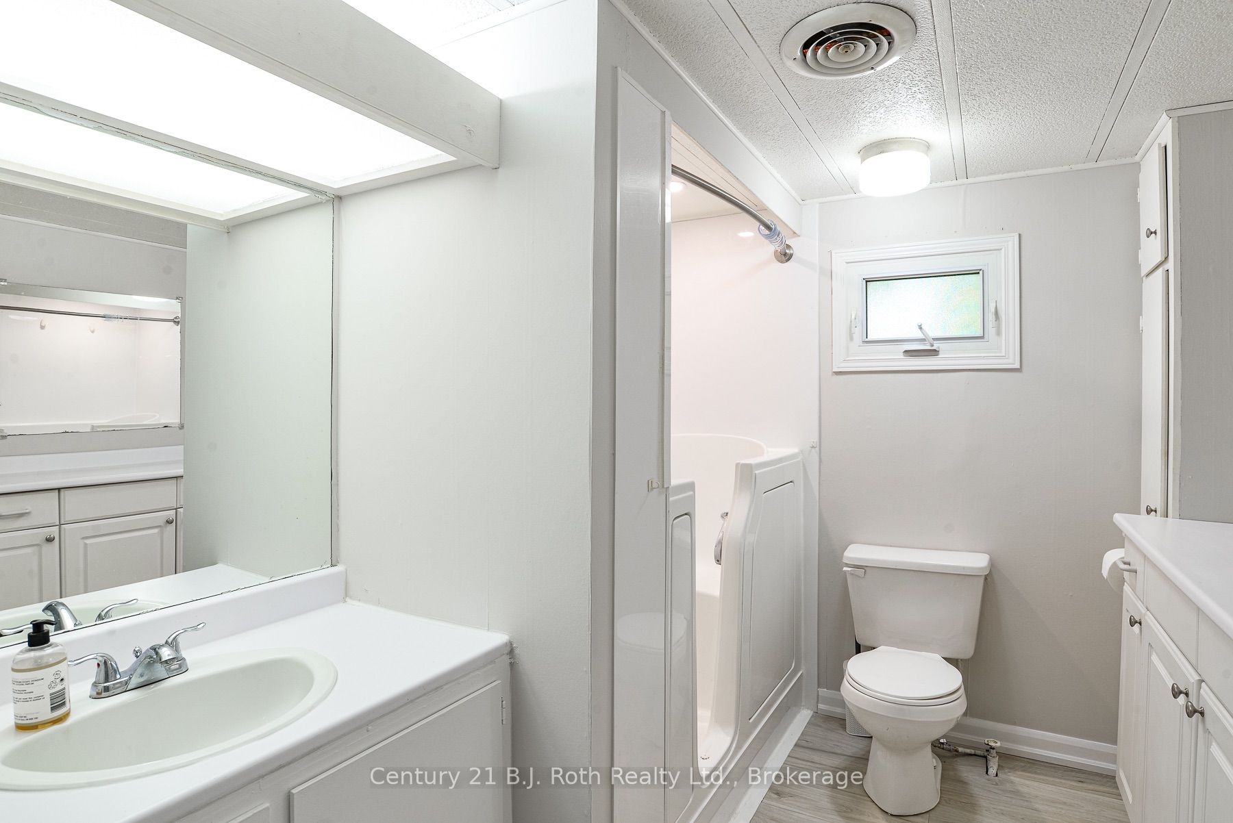 580 West Street S 33 Property Photo 13