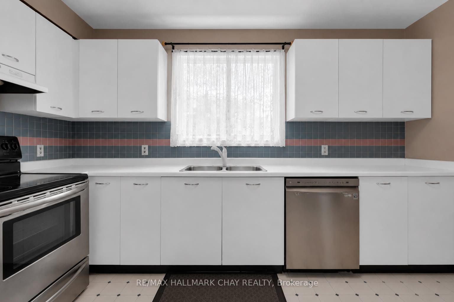 1 Quail Crescent 103 Property Photo 10