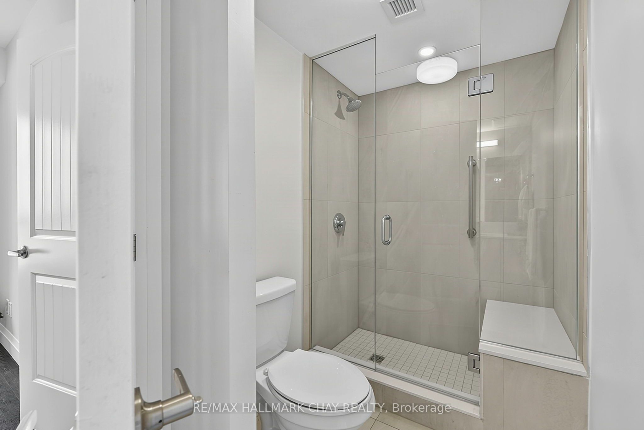 58 Lakeside Terrace 819 Property Photo 14
