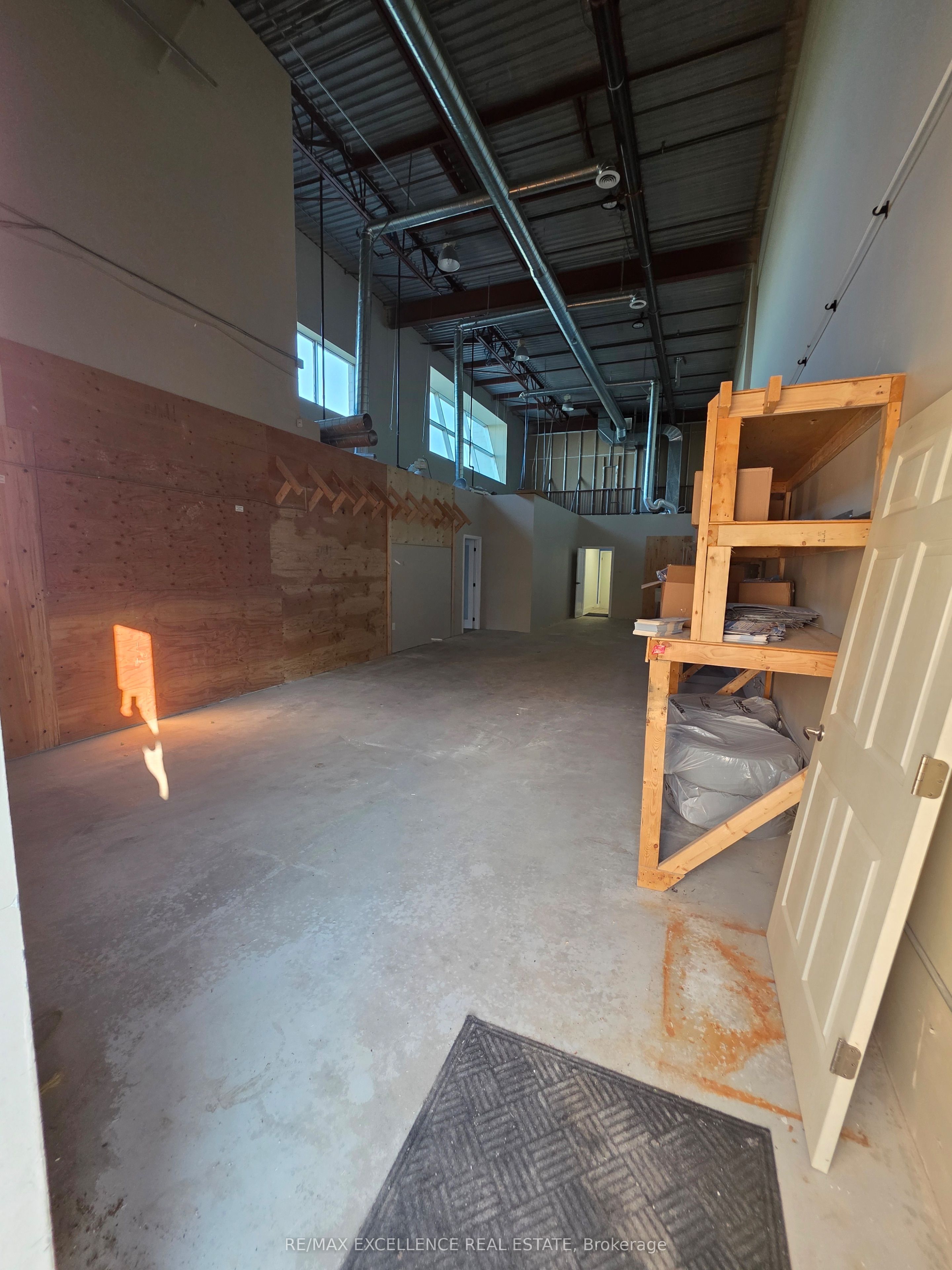 576 Bryne Drive P (Garage W/Office) Property Photo 1
