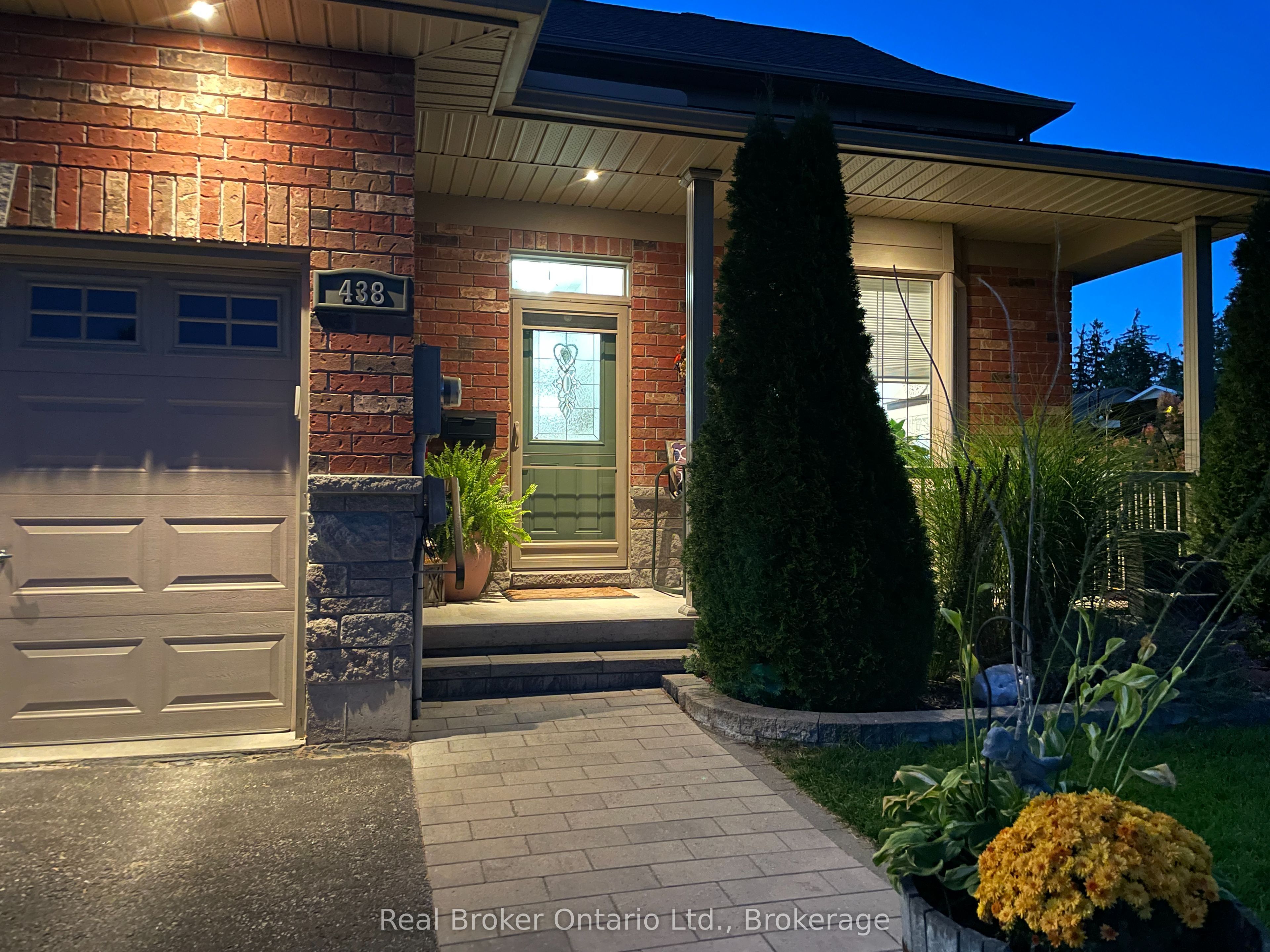 438 Shewfelt Crescent Property Photo 4