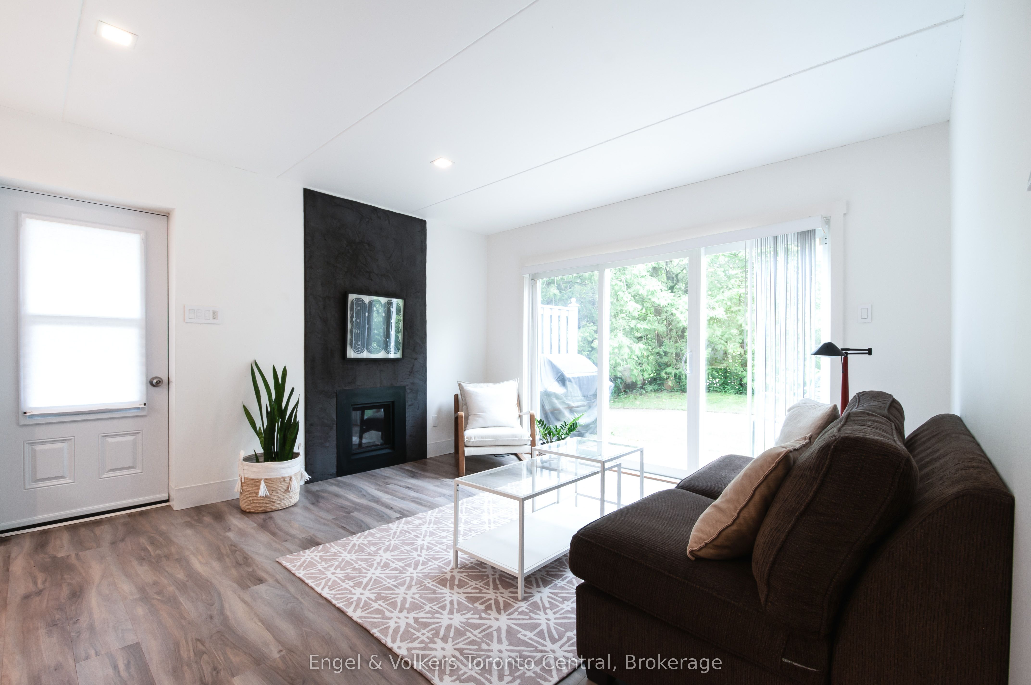 19 DAWSON Drive 50 Property Photo 1