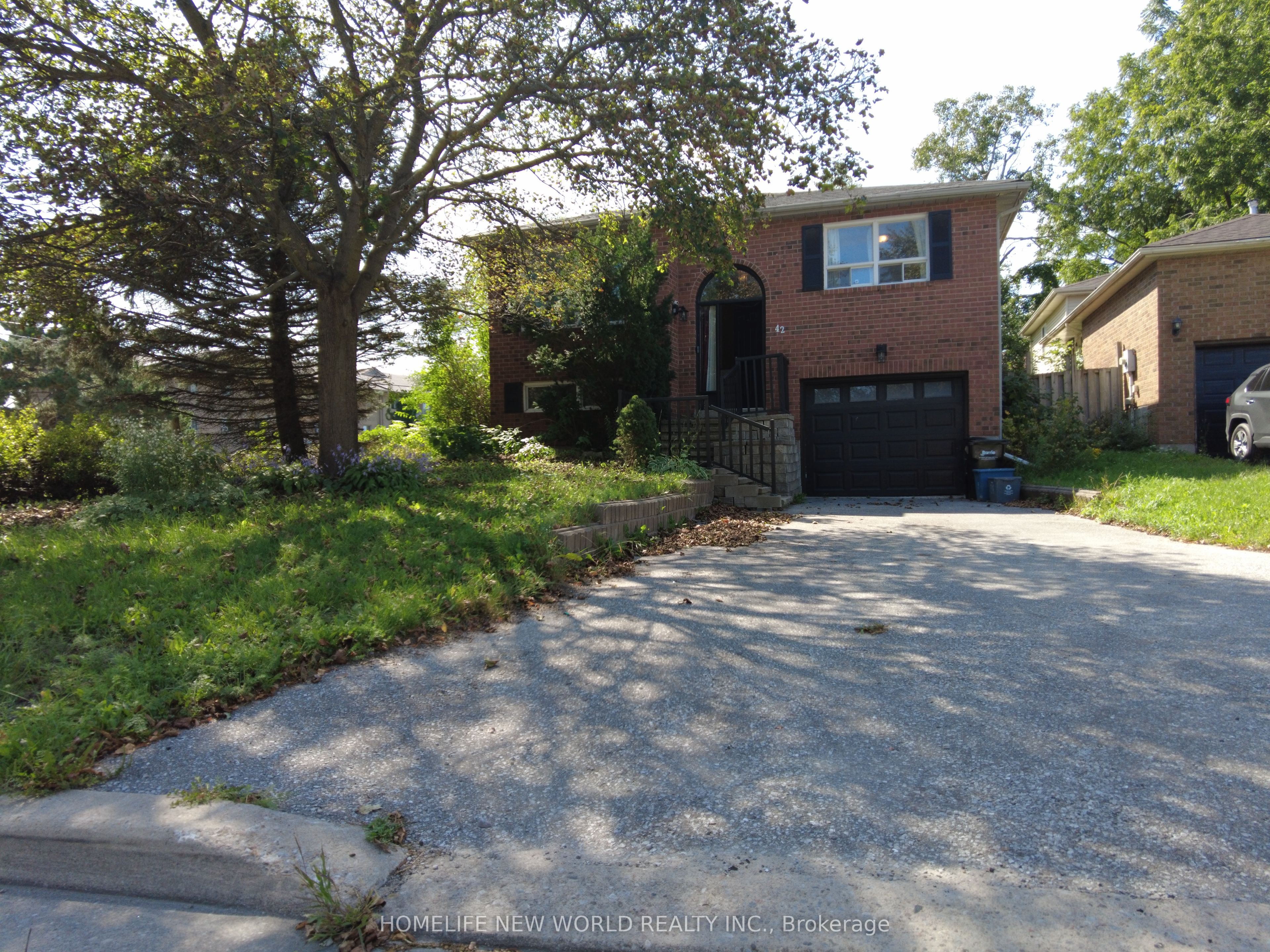 42 Engel Crescent Property Photo 1