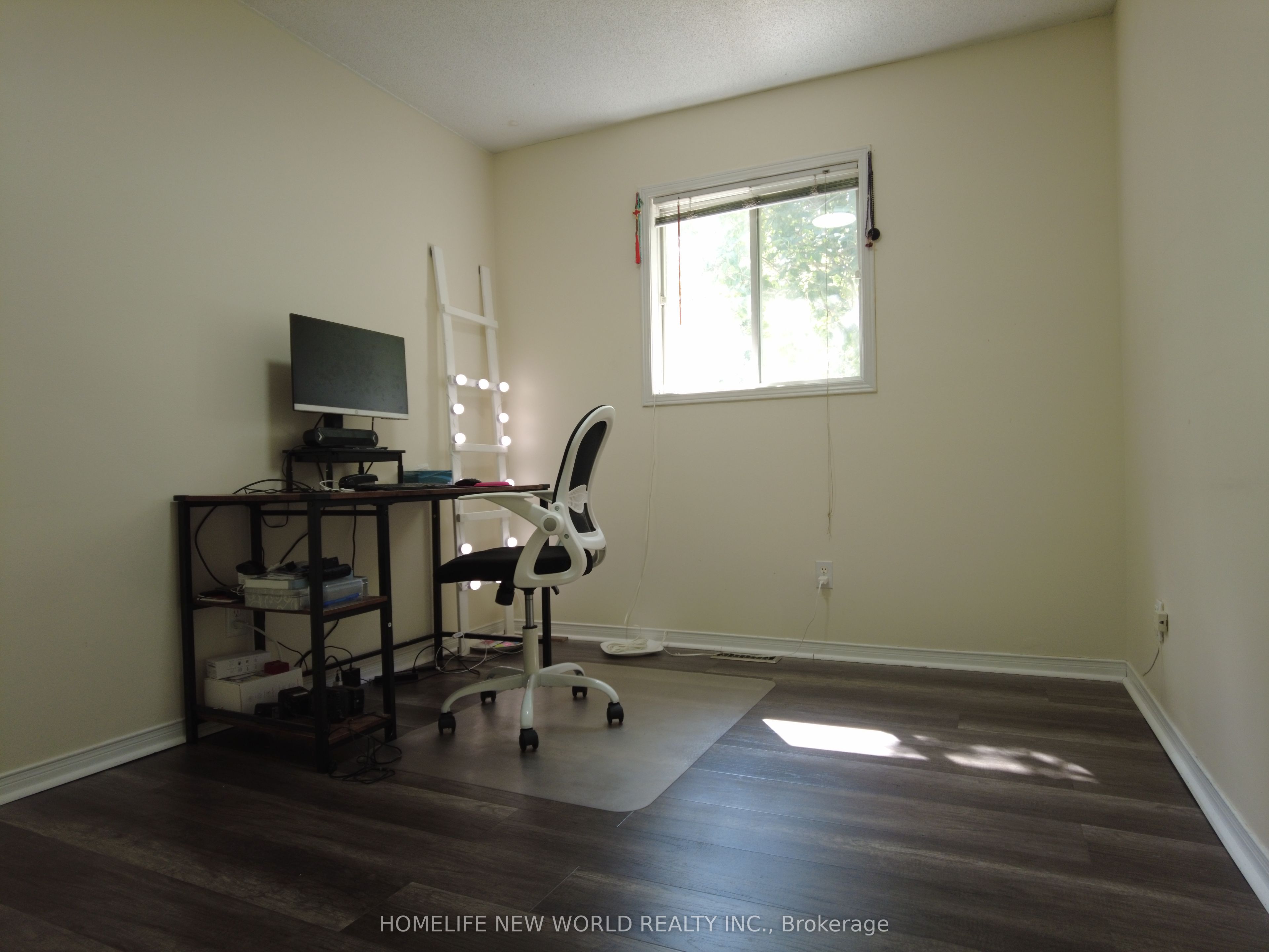 42 Engel Crescent Property Photo 12