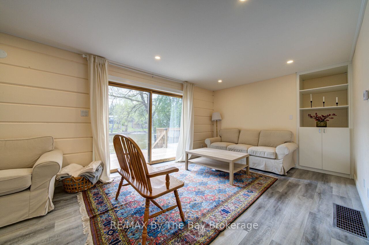 646 Oxbow Park Drive Property Photo 12