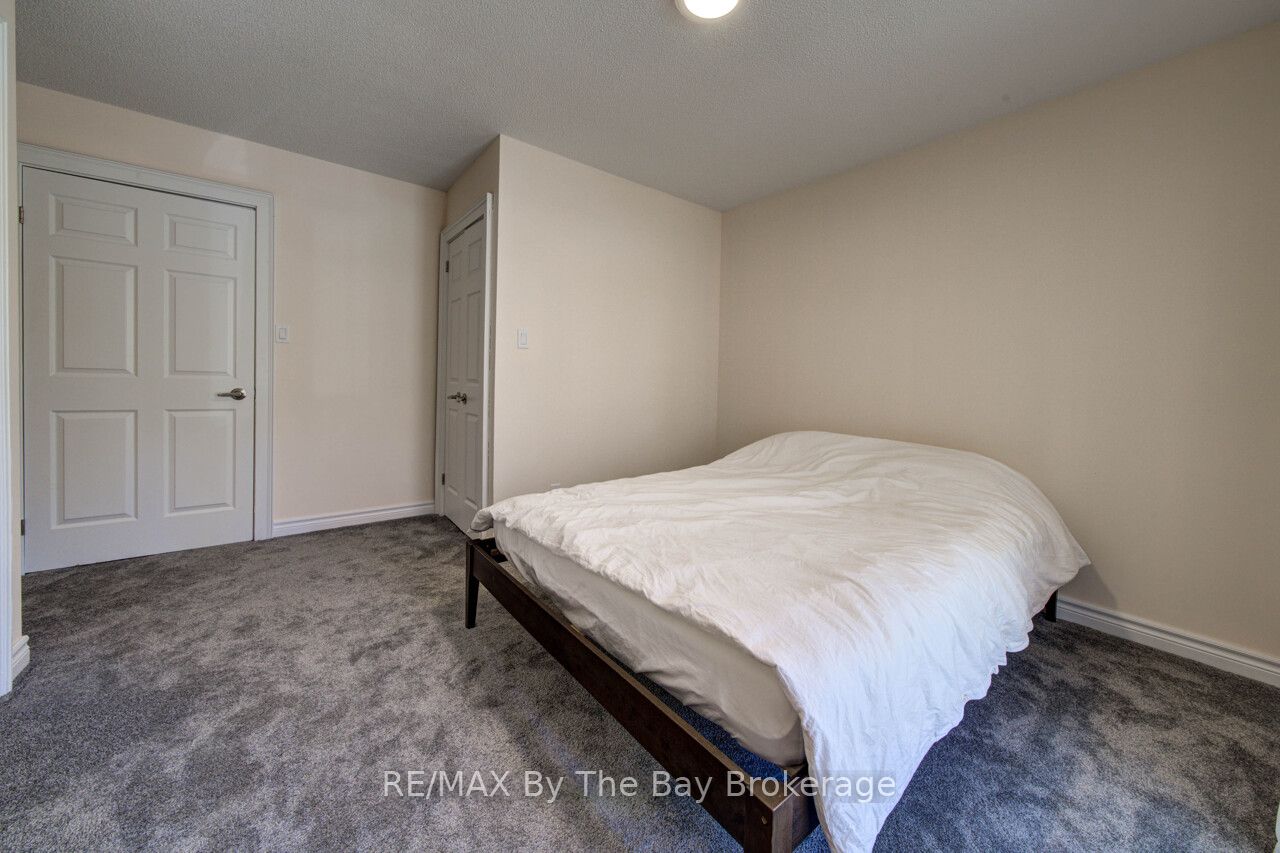 646 Oxbow Park Drive Property Photo 44