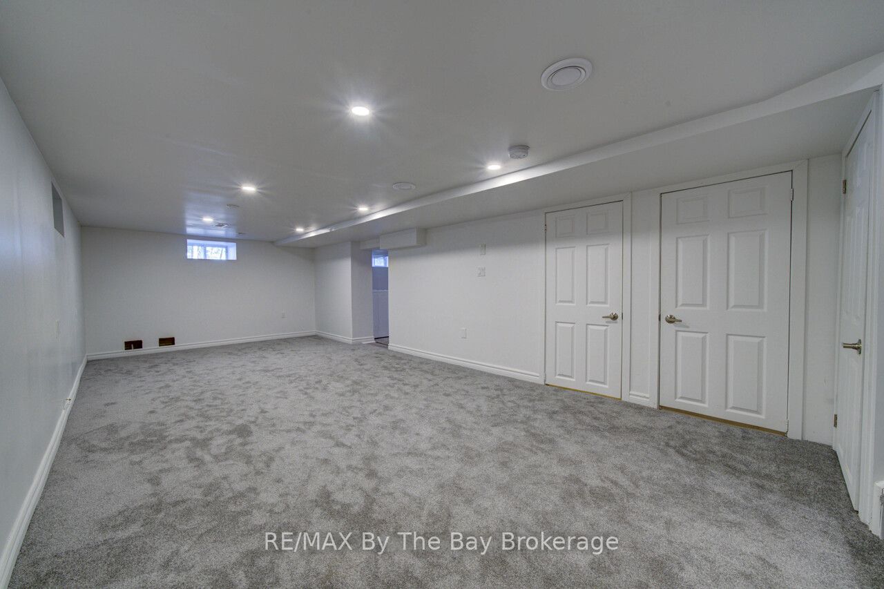 646 Oxbow Park Drive Property Photo 46