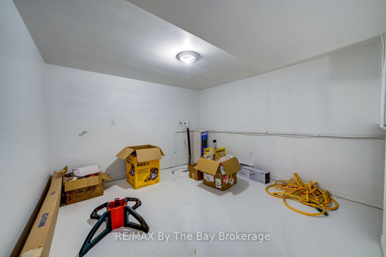 646 Oxbow Park Drive Property Photo 47