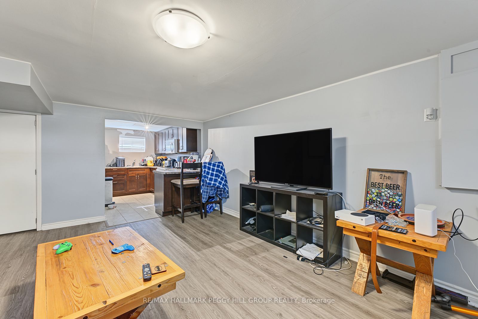 9 Baker Crescent Lower Property Photo 3