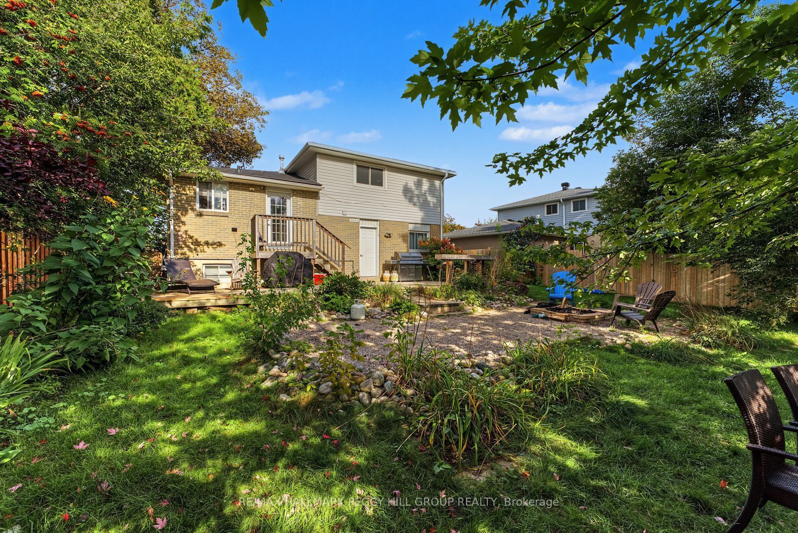 9 Baker Crescent Lower Property Photo 8