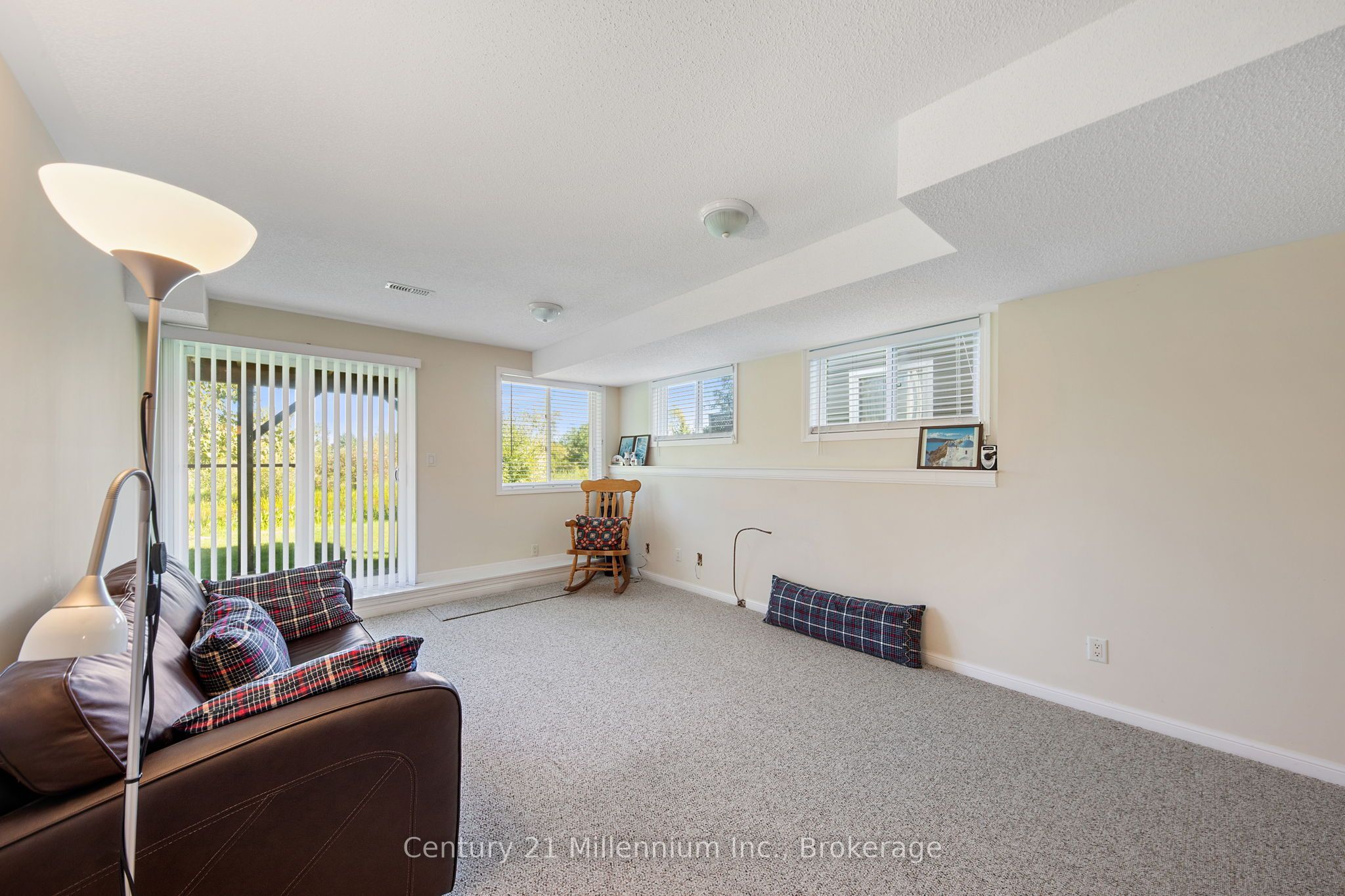 75 Green Briar Drive Property Photo 18