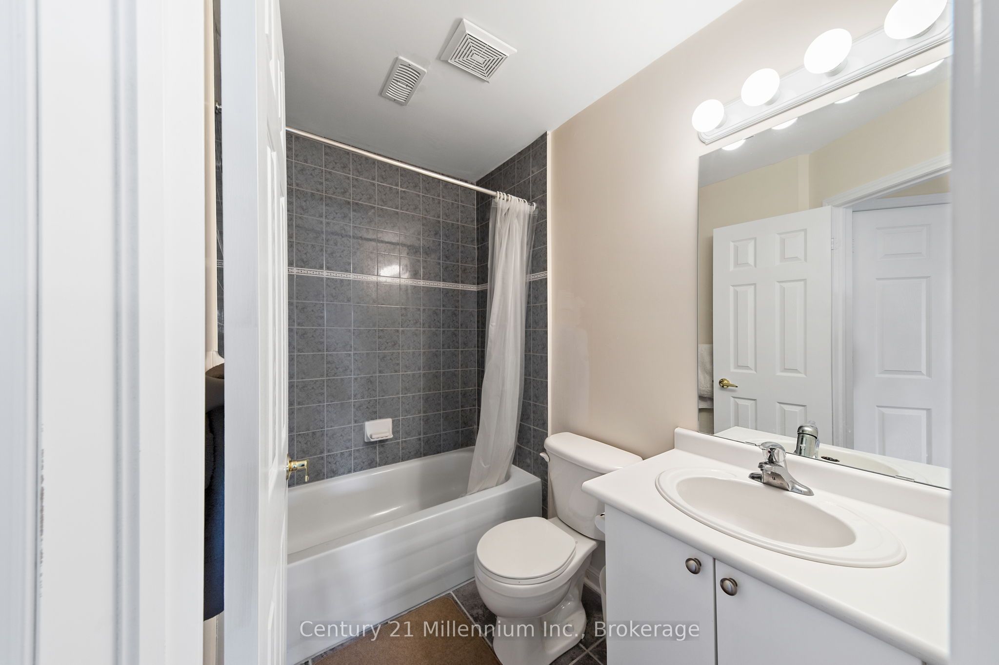 75 Green Briar Drive Property Photo 20