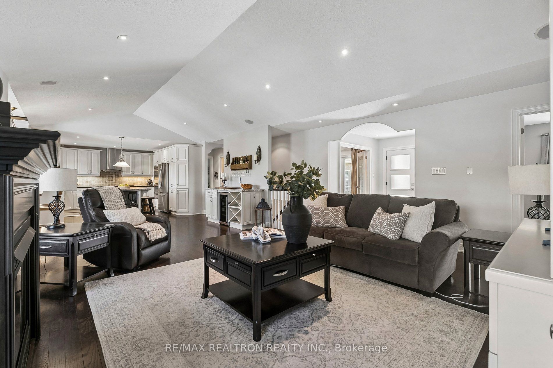 14 Lauder Road Property Photo 8