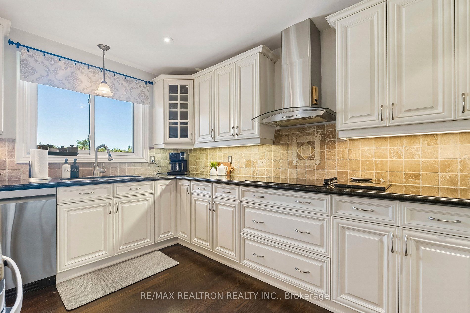 14 Lauder Road Property Photo 9