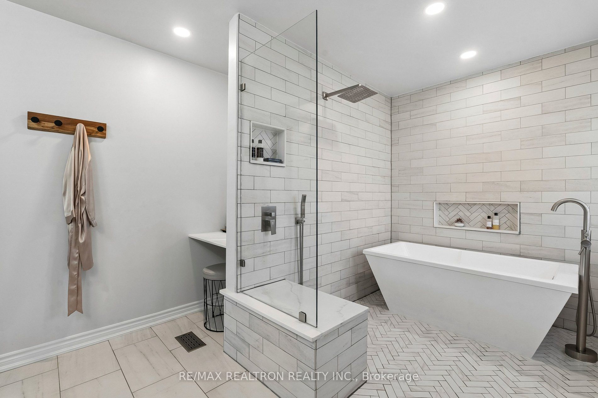 14 Lauder Road Property Photo 20