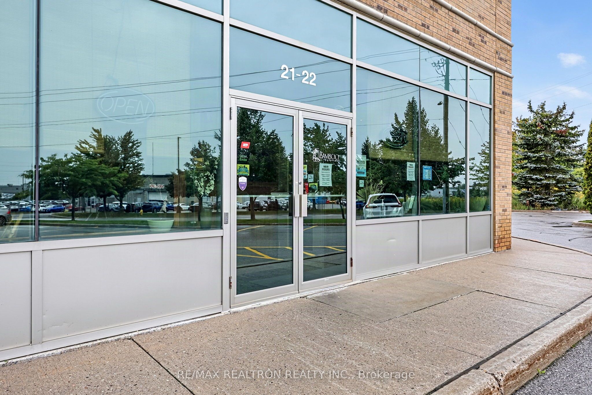 61 King Street 21-22 Property Photo 4