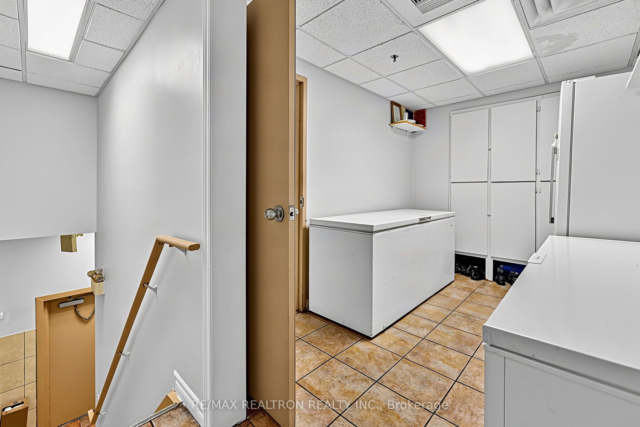 61 King Street 21-22 Property Photo 24