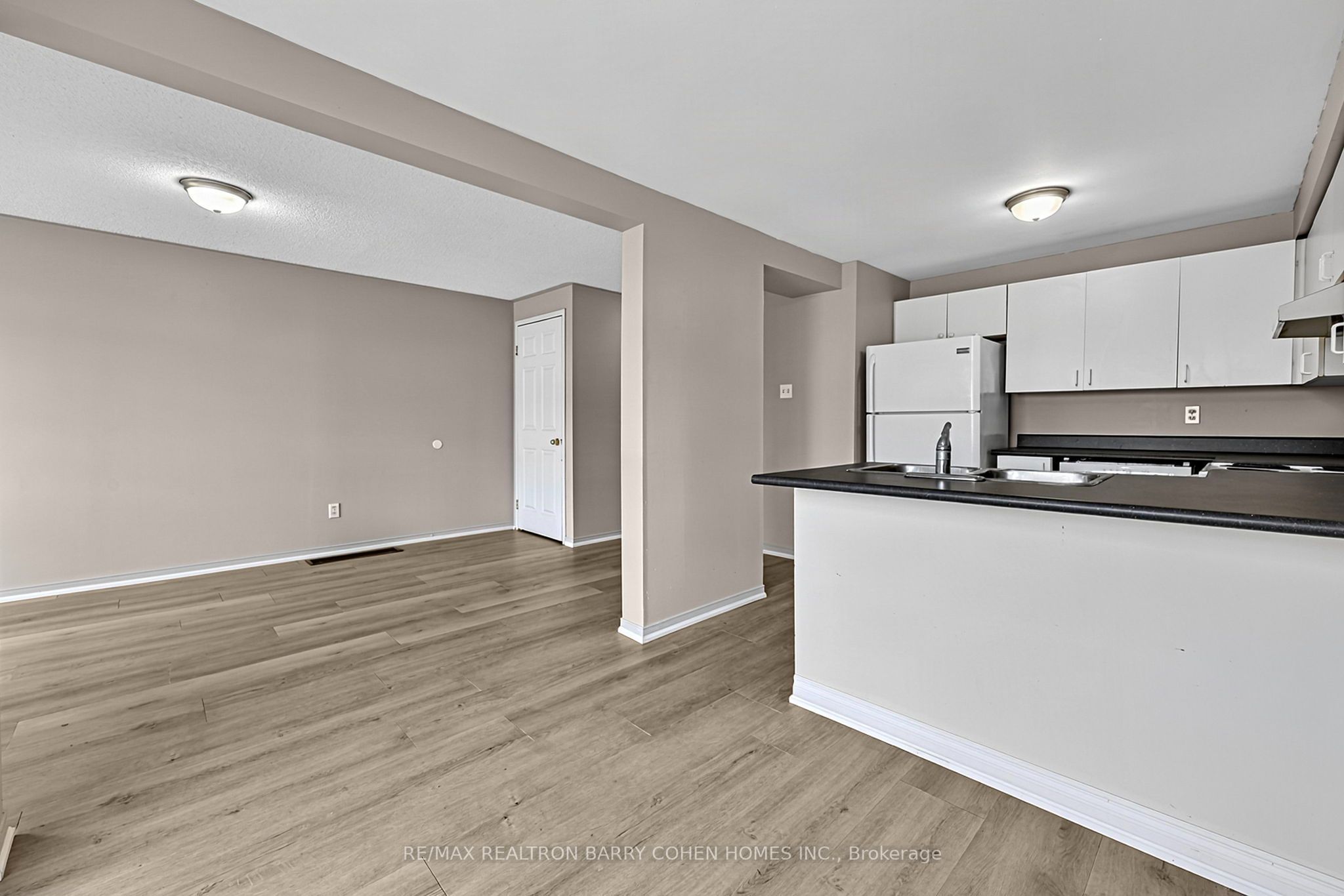 43 Black Cherry Crescent Property Photo 9