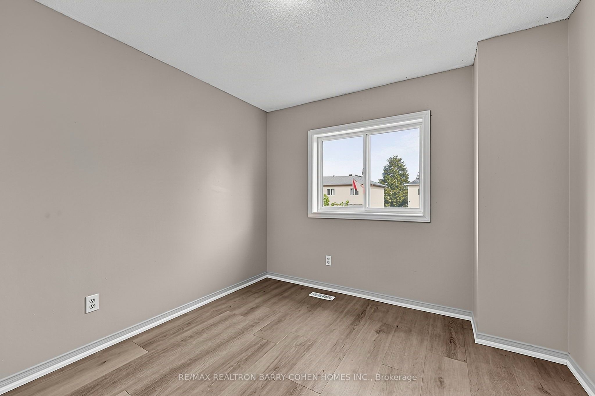 43 Black Cherry Crescent Property Photo 14