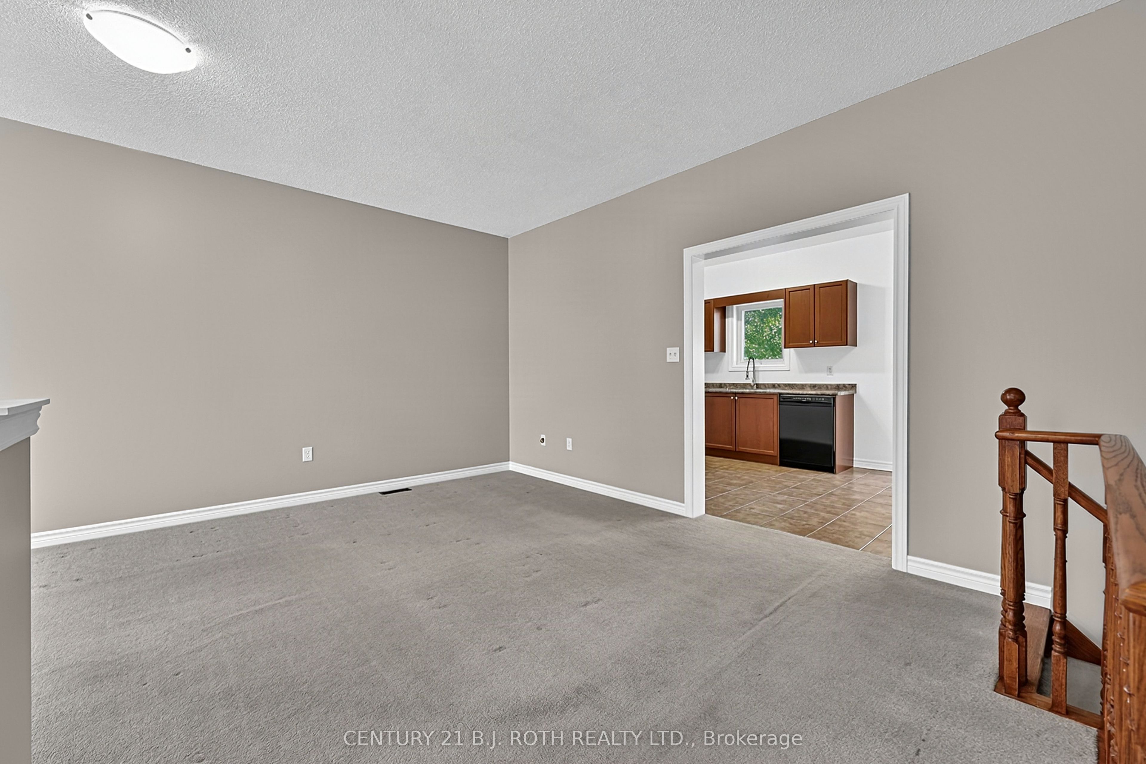 12 Lamont Crescent Property Photo 12