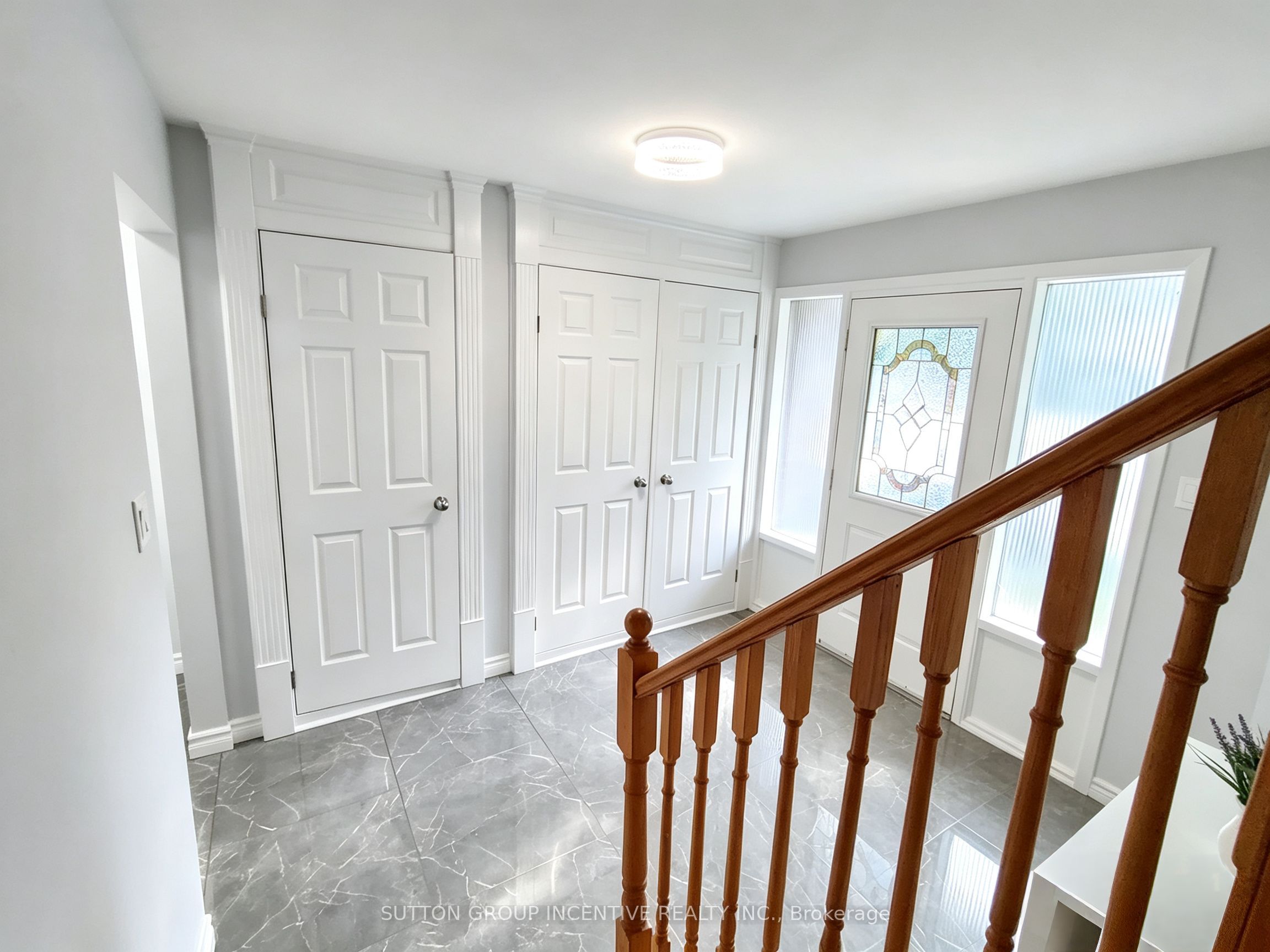 110 College Crescent Property Photo 4