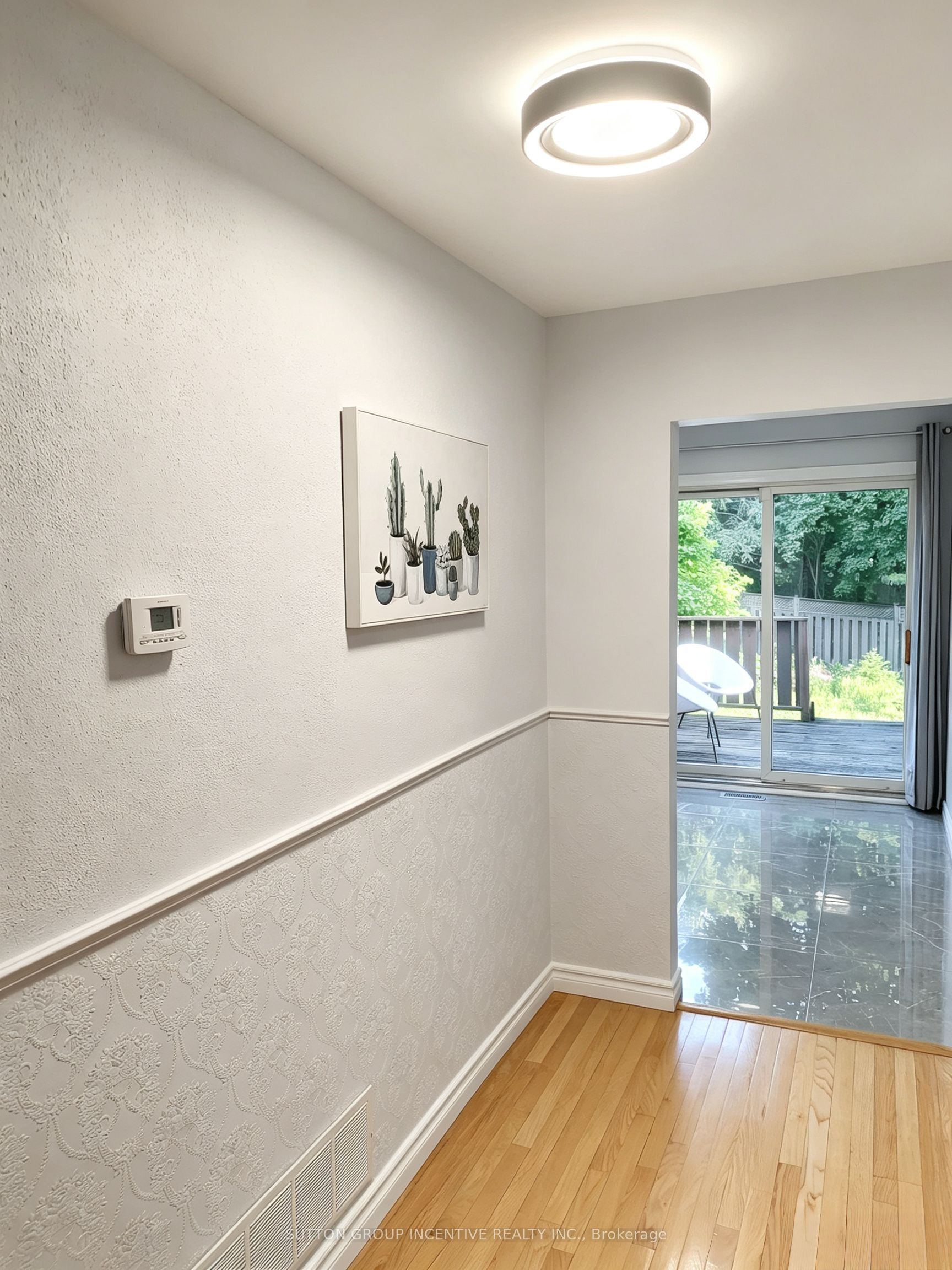 110 College Crescent Property Photo 8