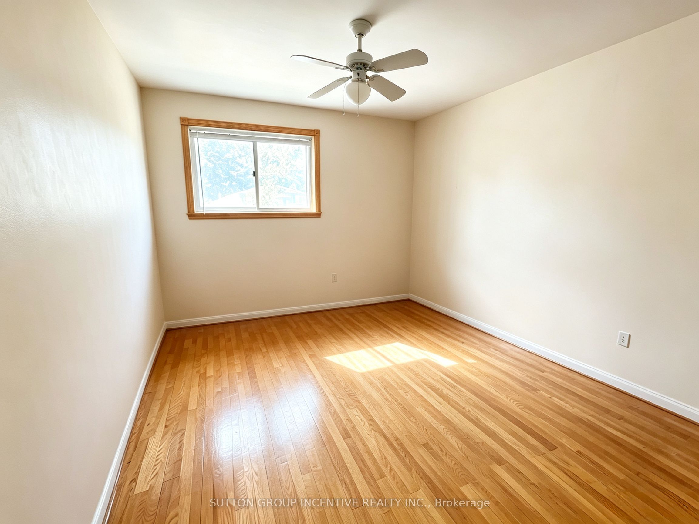 110 College Crescent Property Photo 16