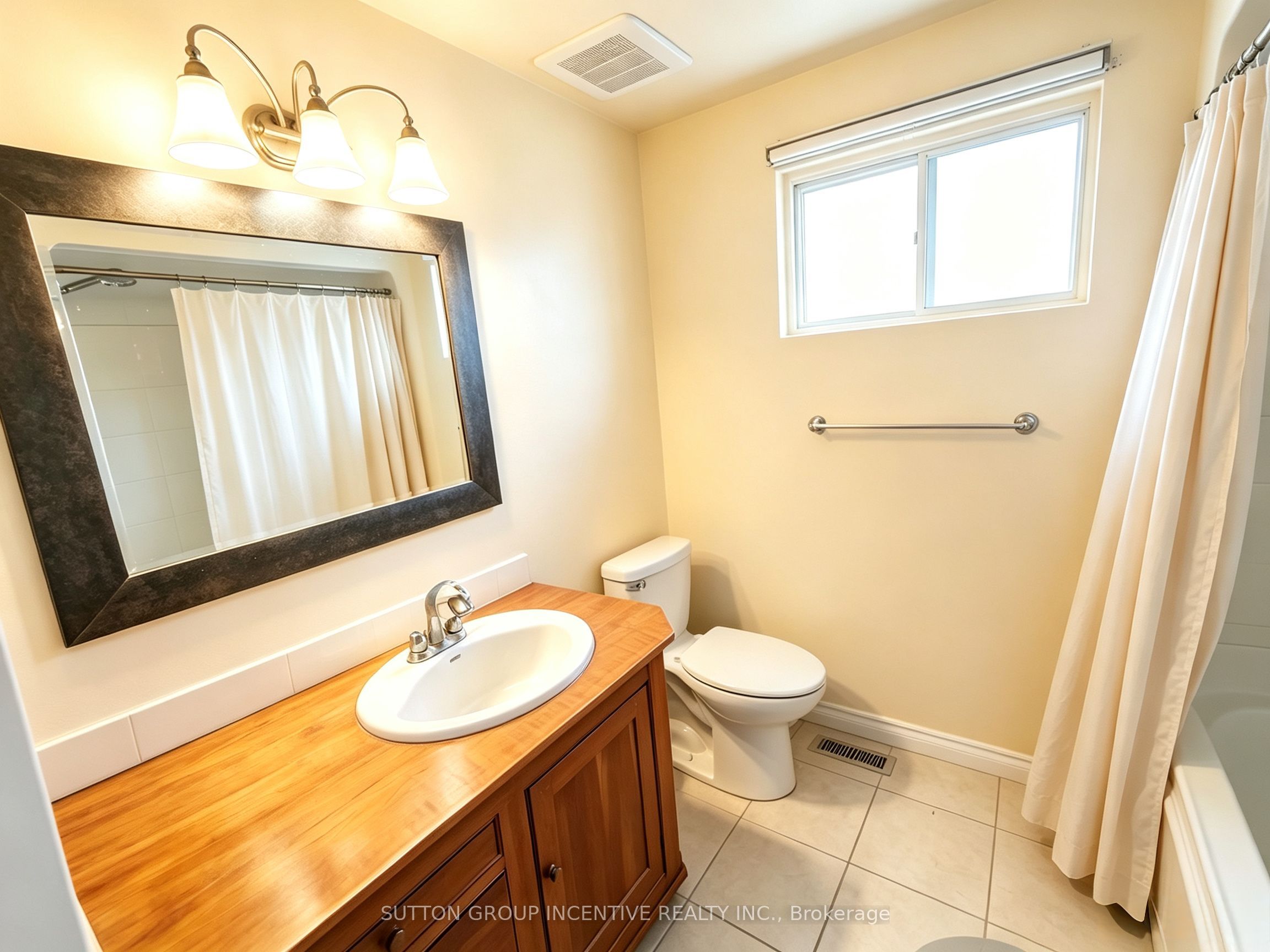 110 College Crescent Property Photo 19