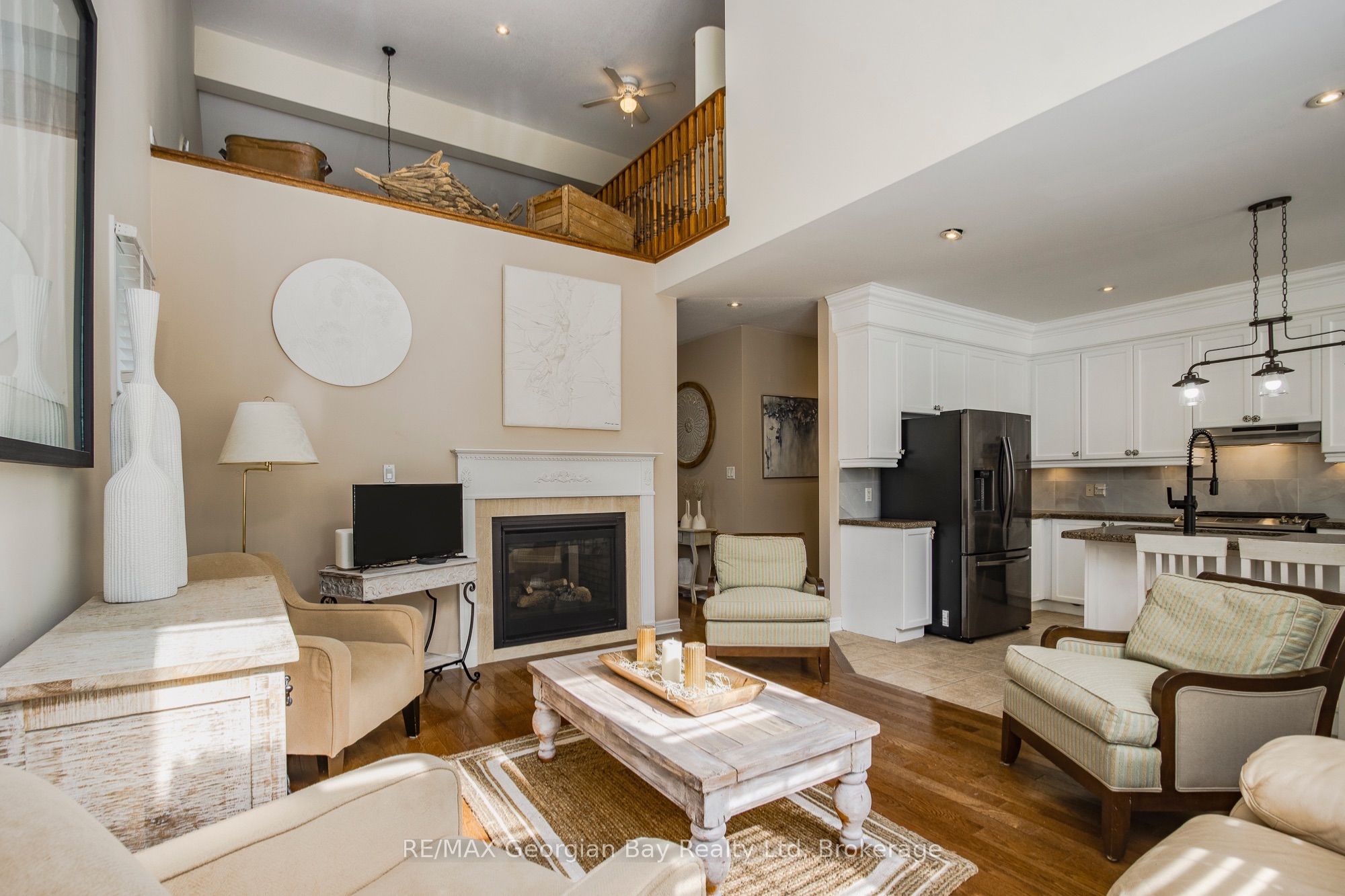 68 Riverwalk Place Property Photo 8