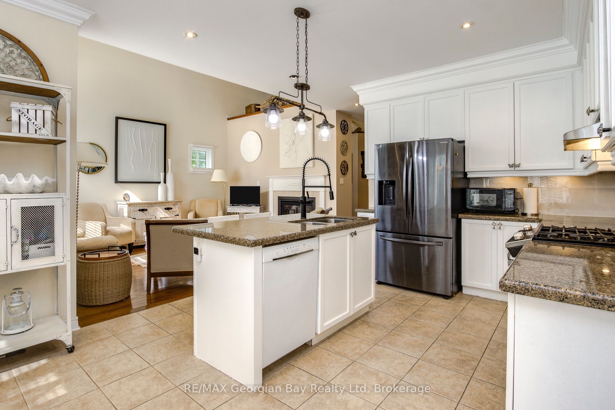 68 Riverwalk Place Property Photo 12