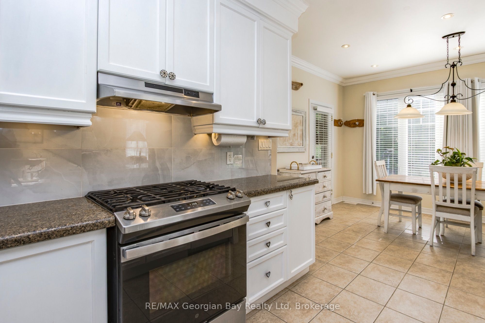 68 Riverwalk Place Property Photo 13