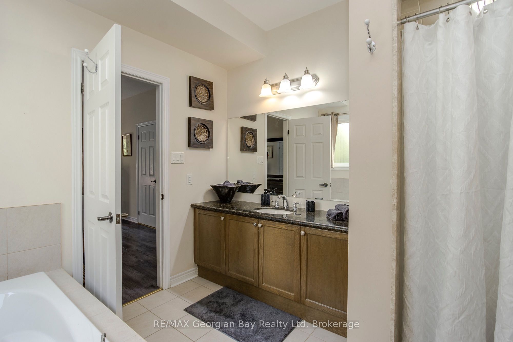 68 Riverwalk Place Property Photo 27