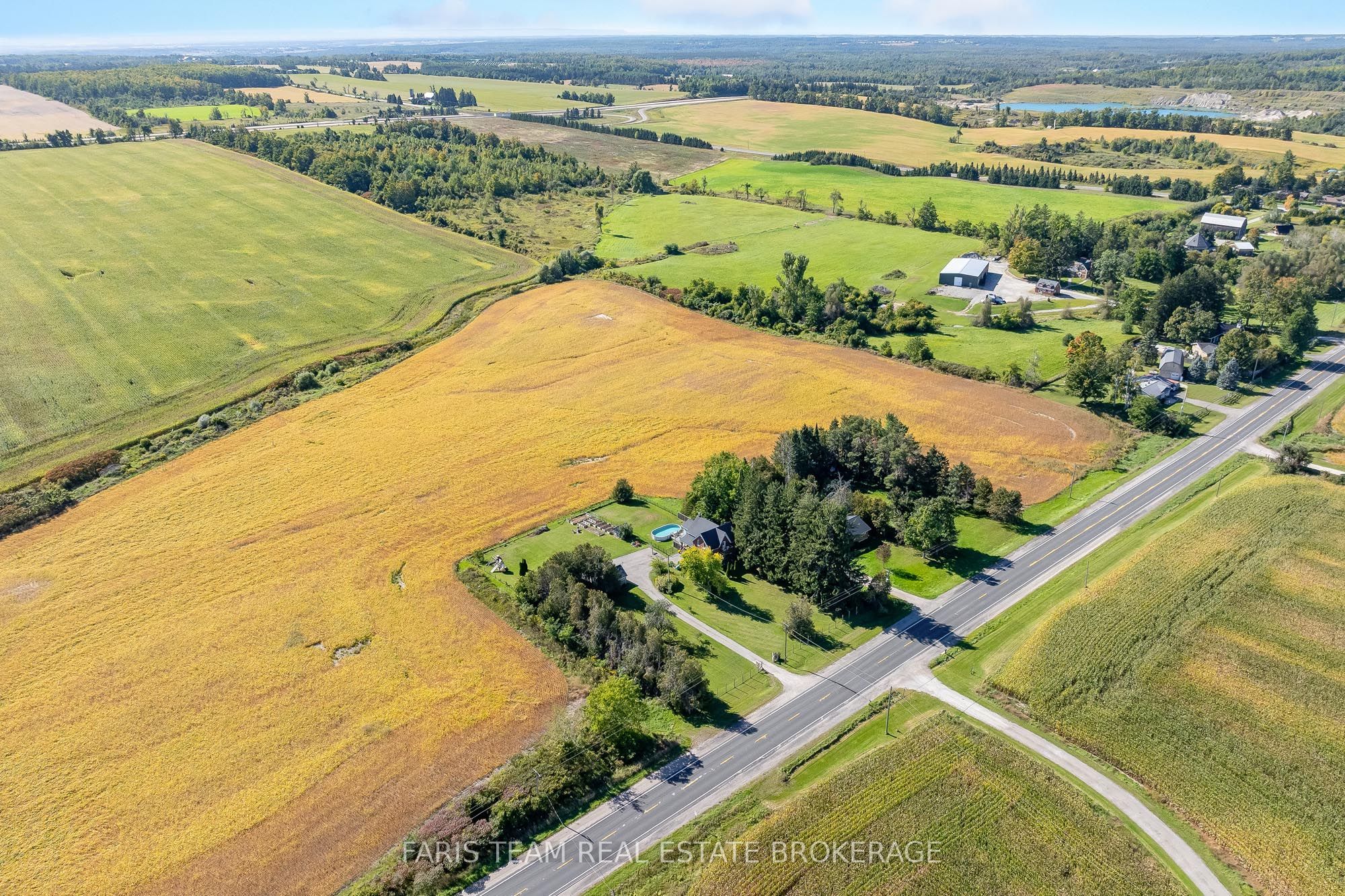 1346 Penetanguishene Road Property Photo 1