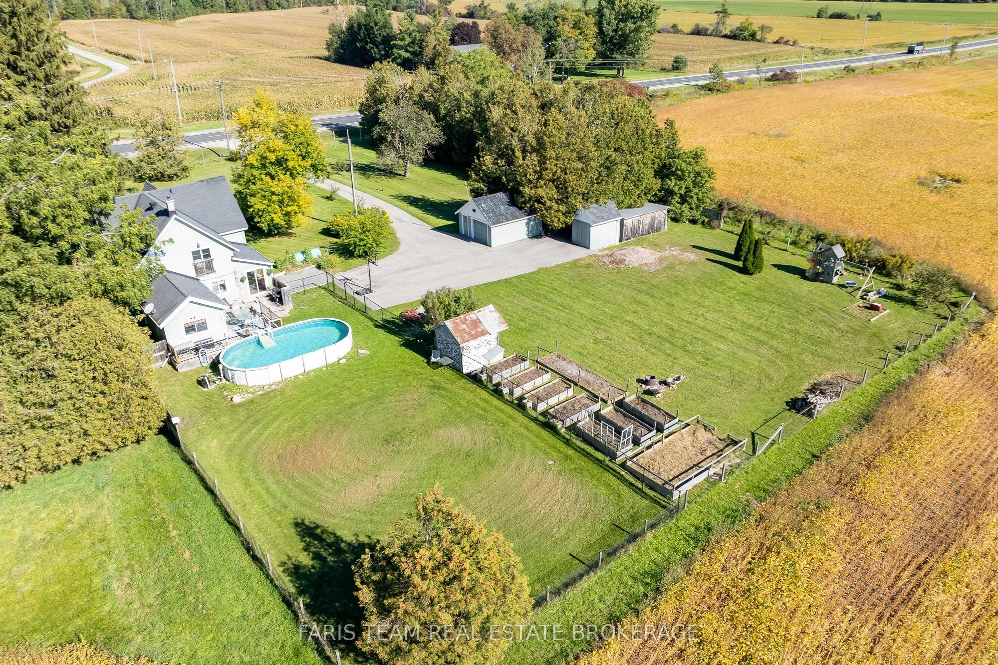 1346 Penetanguishene Road Property Photo 3