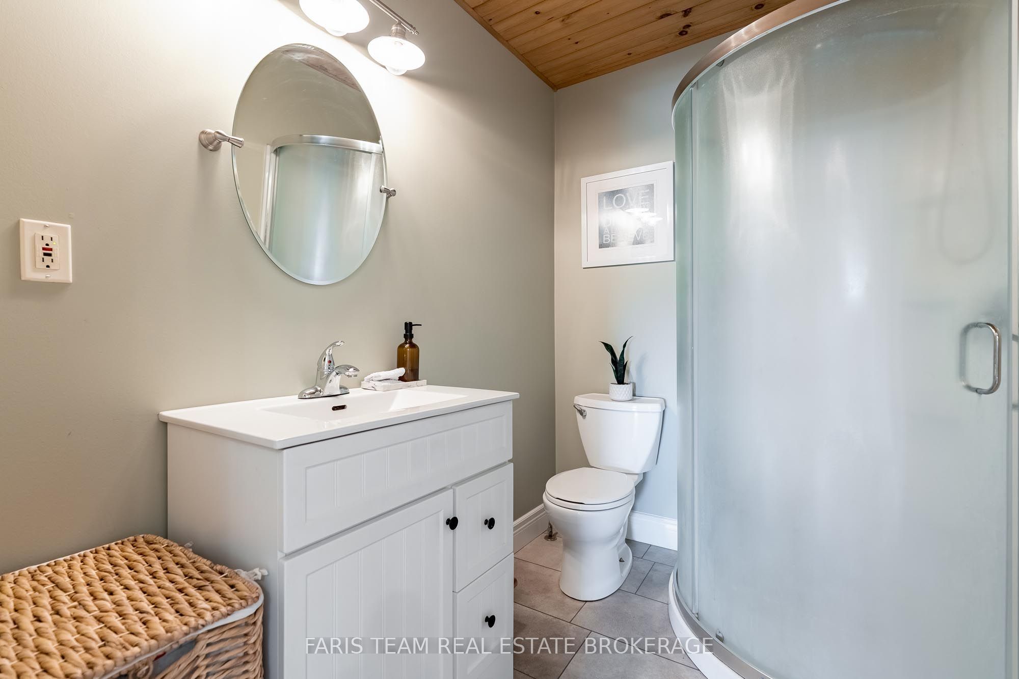 1346 Penetanguishene Road Property Photo 19