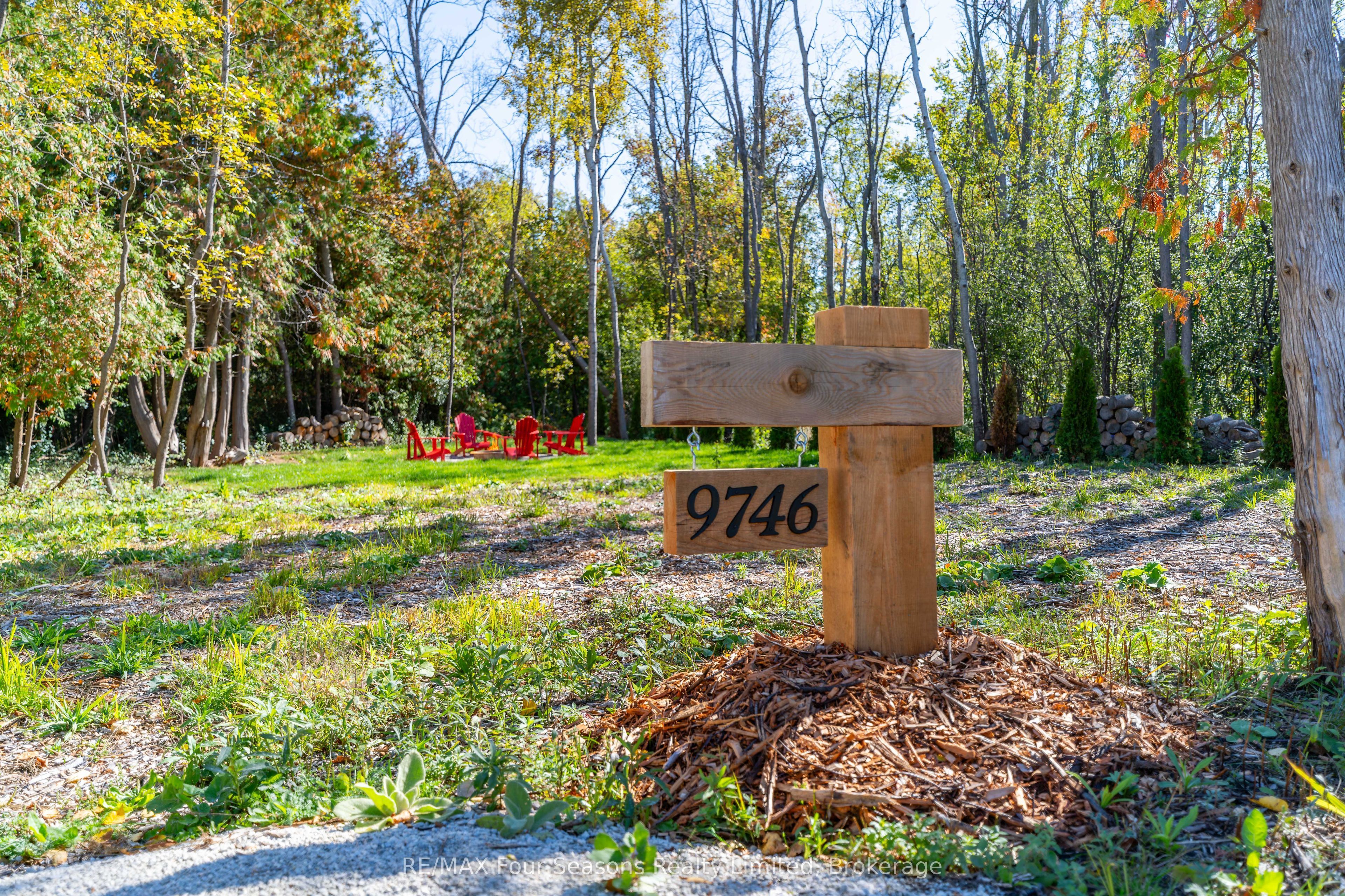 9746 Beachwood Road Property Photo 4