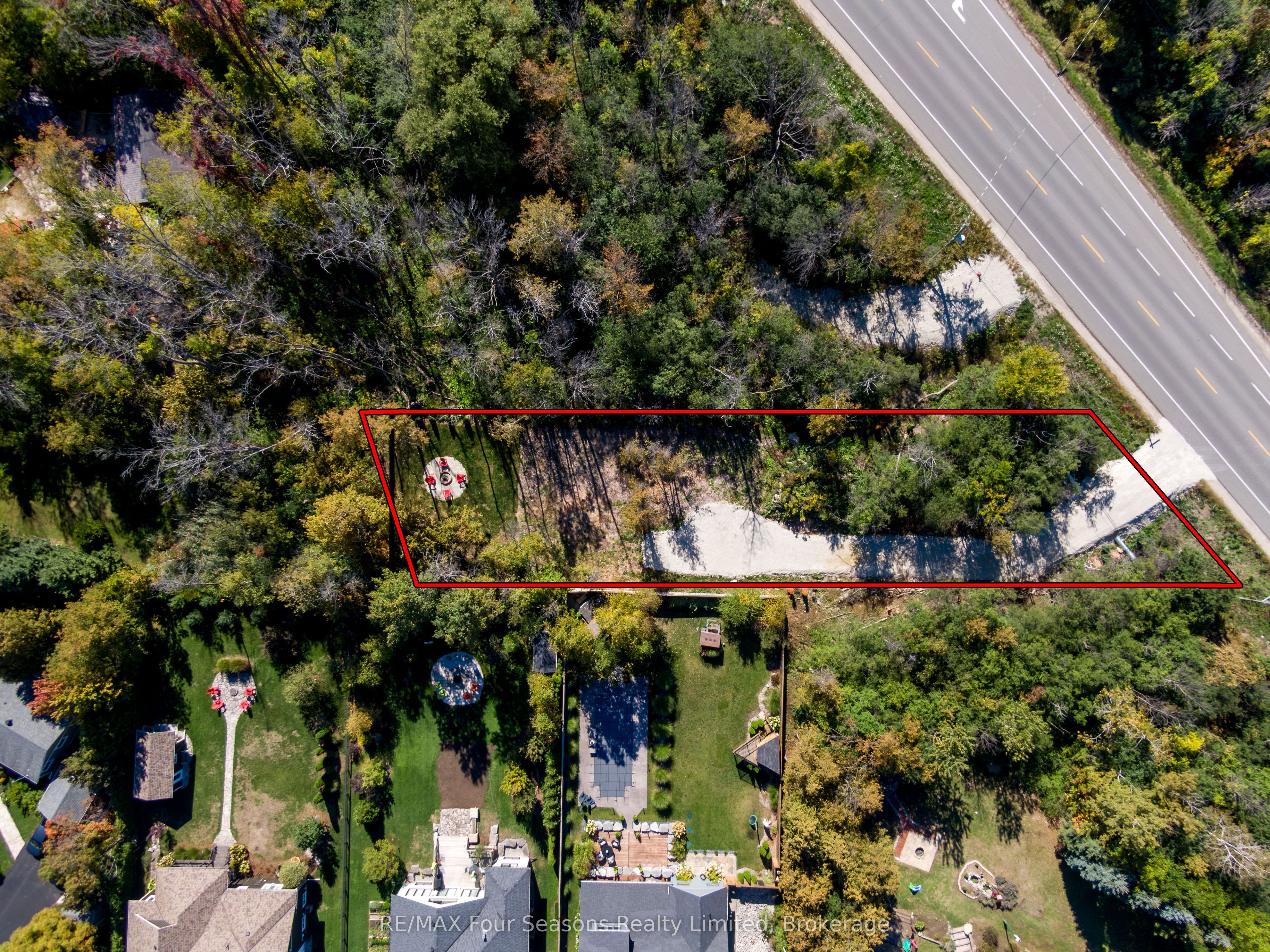9746 Beachwood Road Property Photo 10
