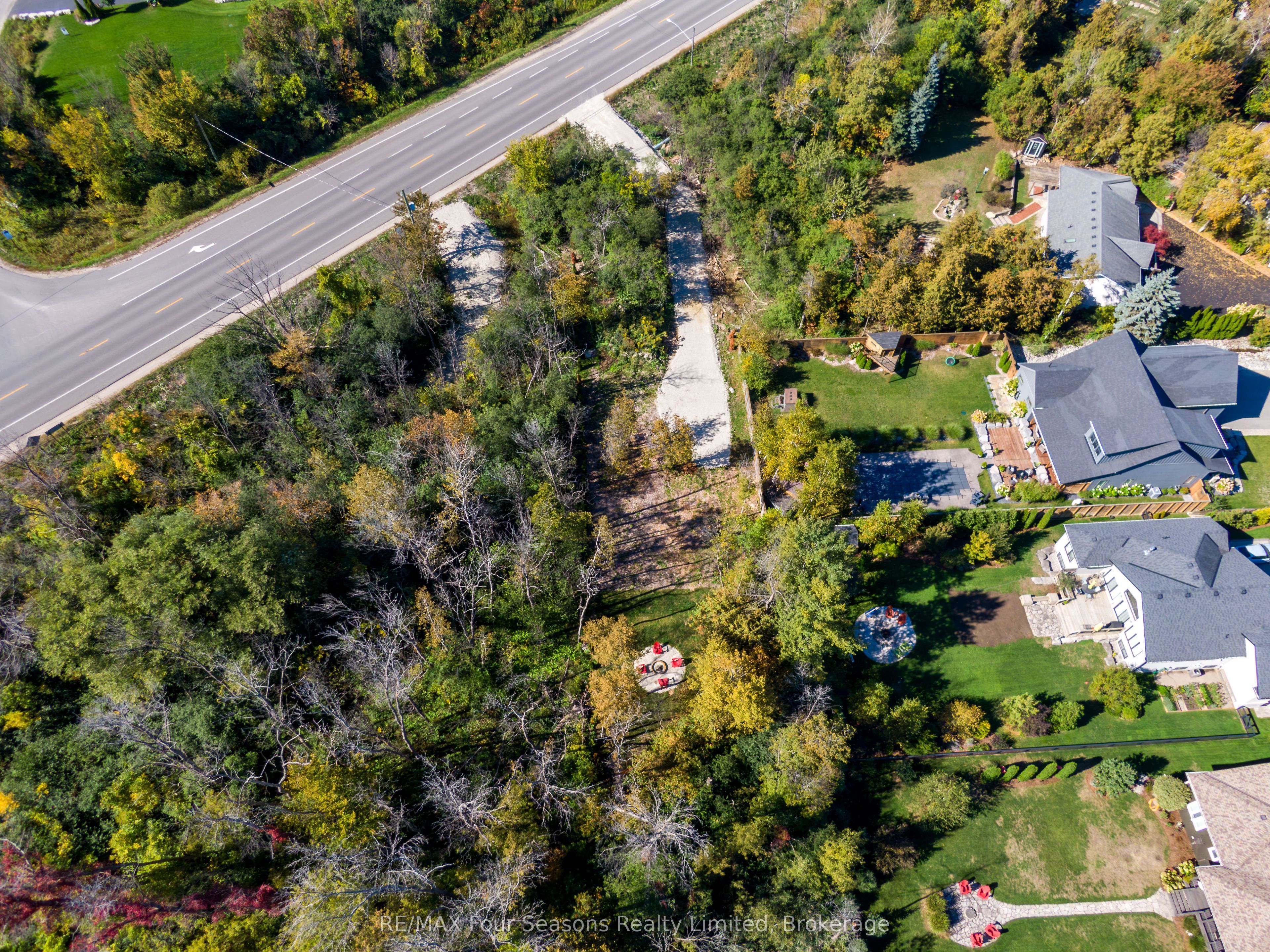 9746 Beachwood Road Property Photo 11