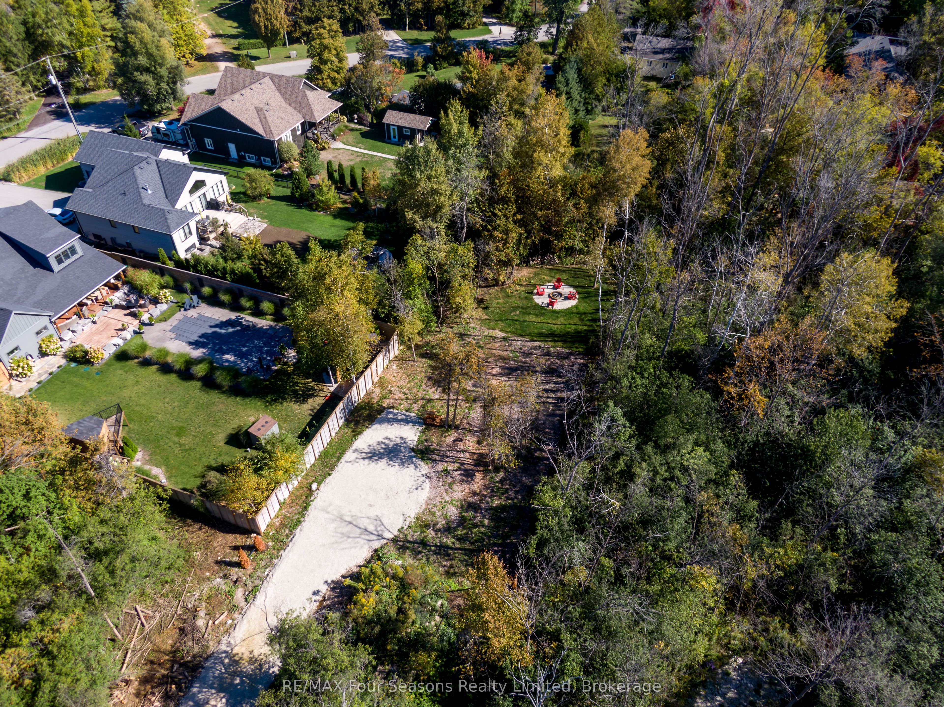 9746 Beachwood Road Property Photo 12