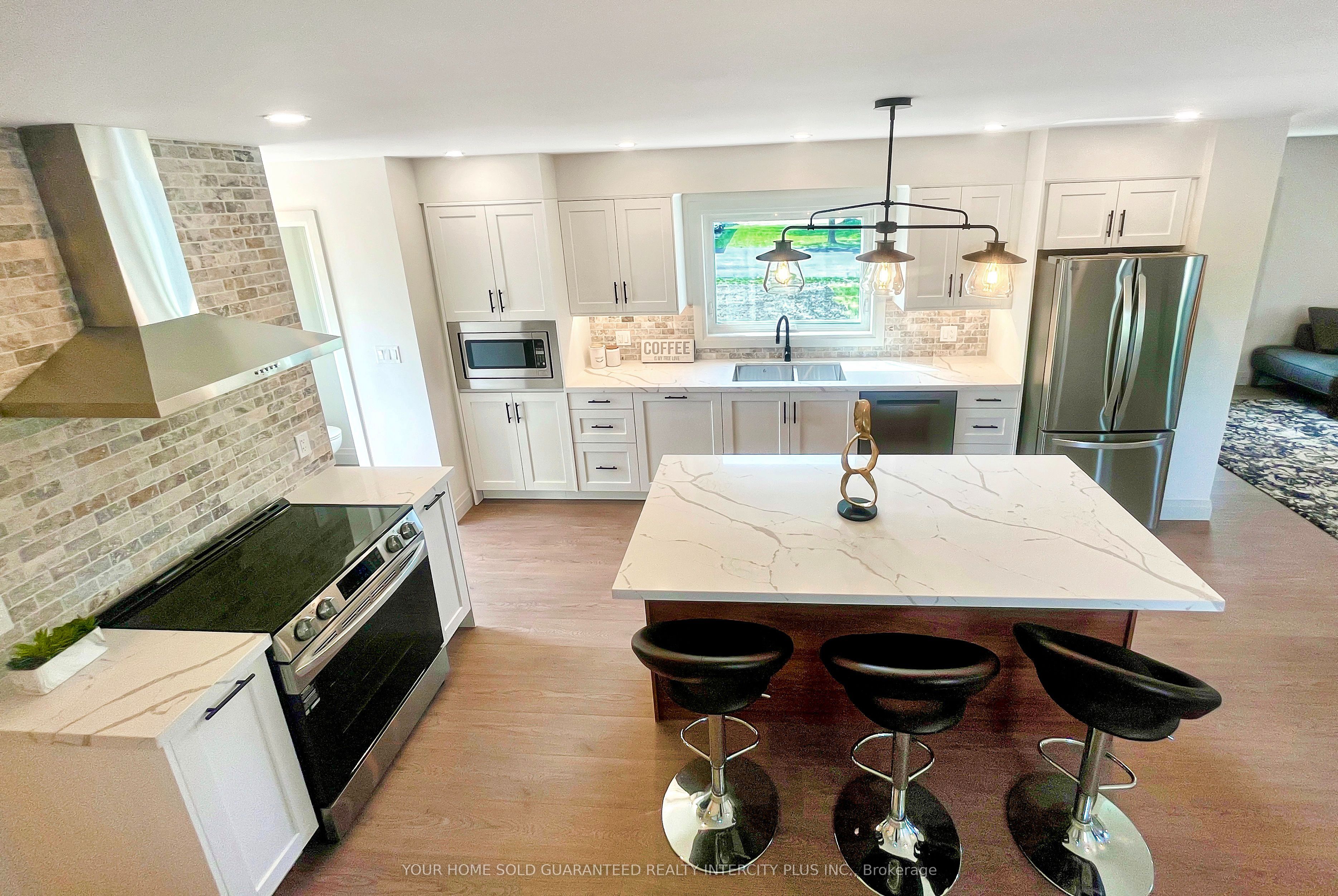 2385 Highway 12 Property Photo 4